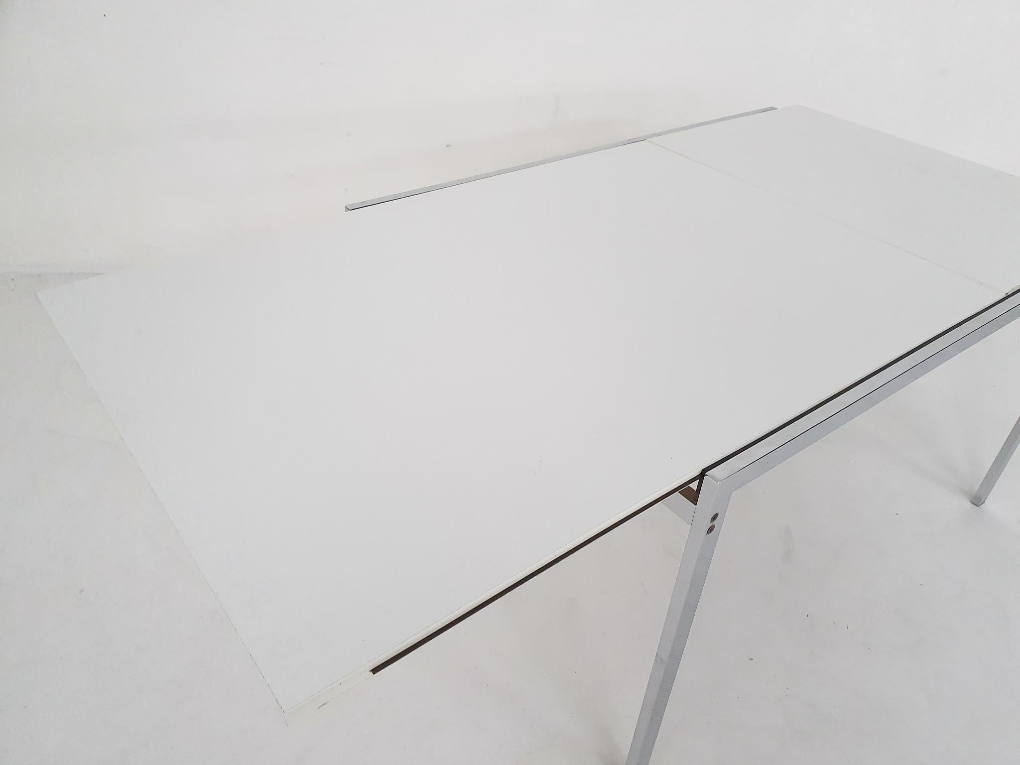 Cees Braakman for Pastoe TU30 white dining table, The Netherlands, 1962 For Sale 1