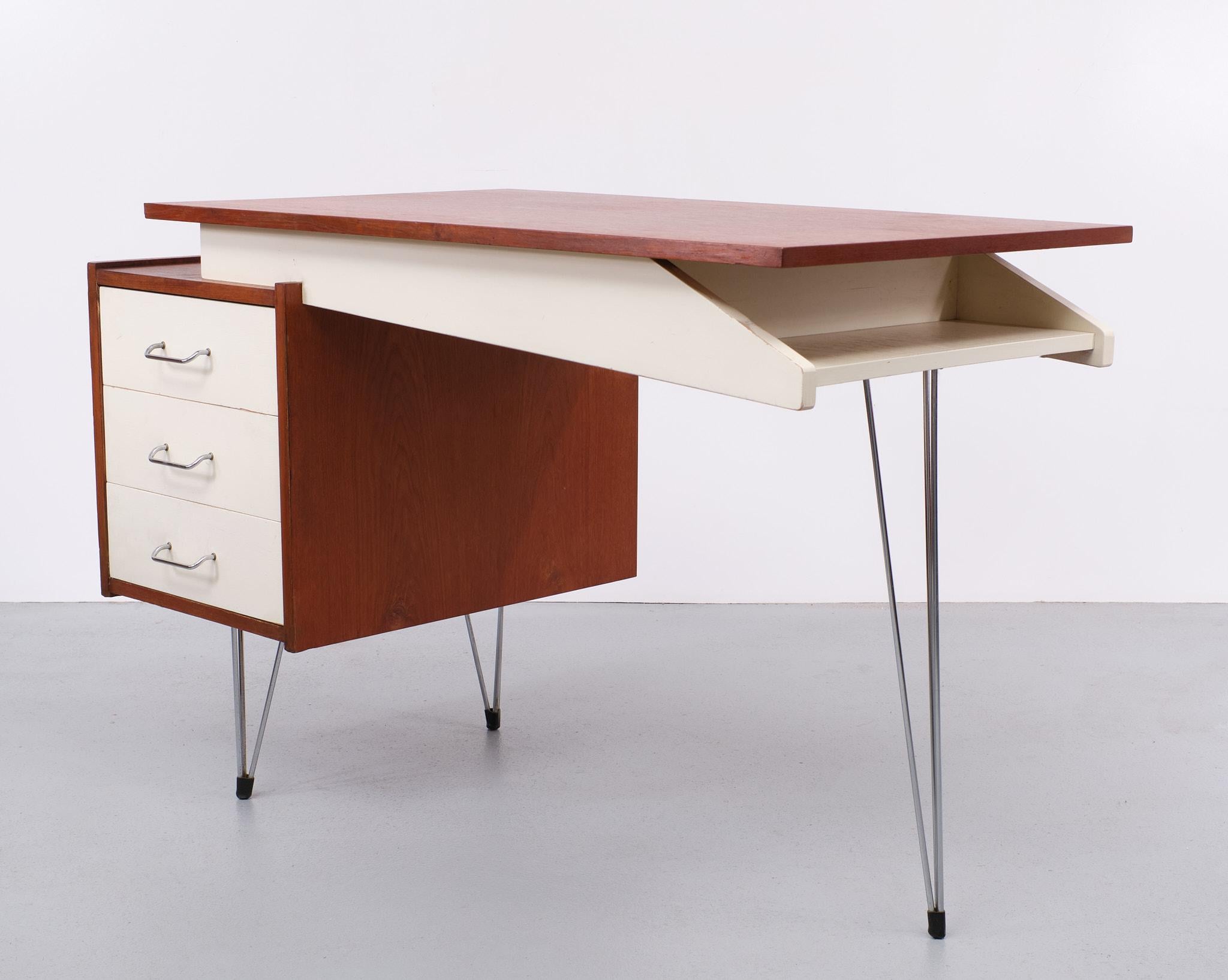 Cees Braakman  Hairpin Desk  Pastoe  Holland  1950/60  In Good Condition In Den Haag, NL