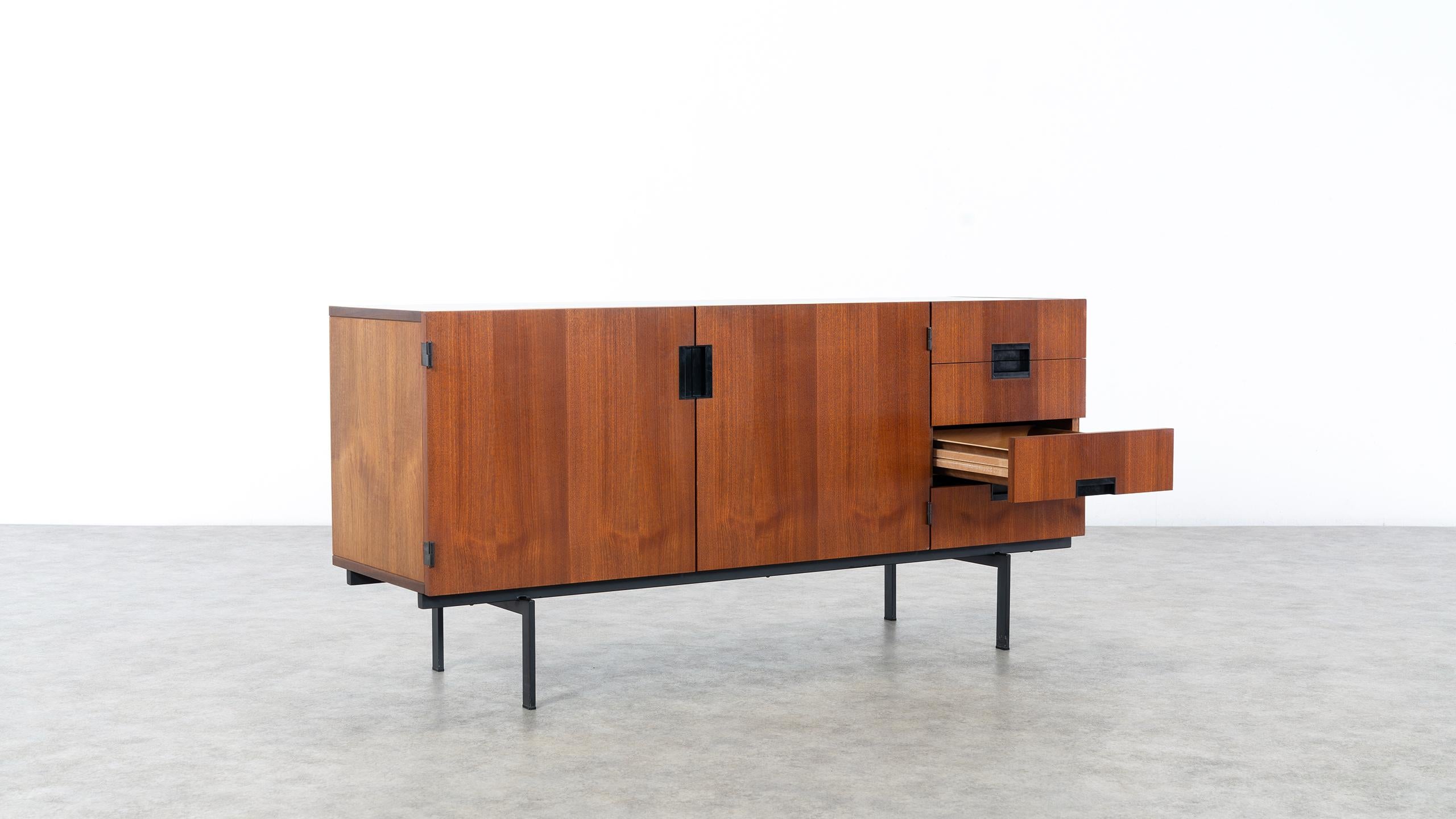 Cees Braakman Japanese Series Du-01 Teak Sideboard for Pastoe, Netherlands, 1955 2