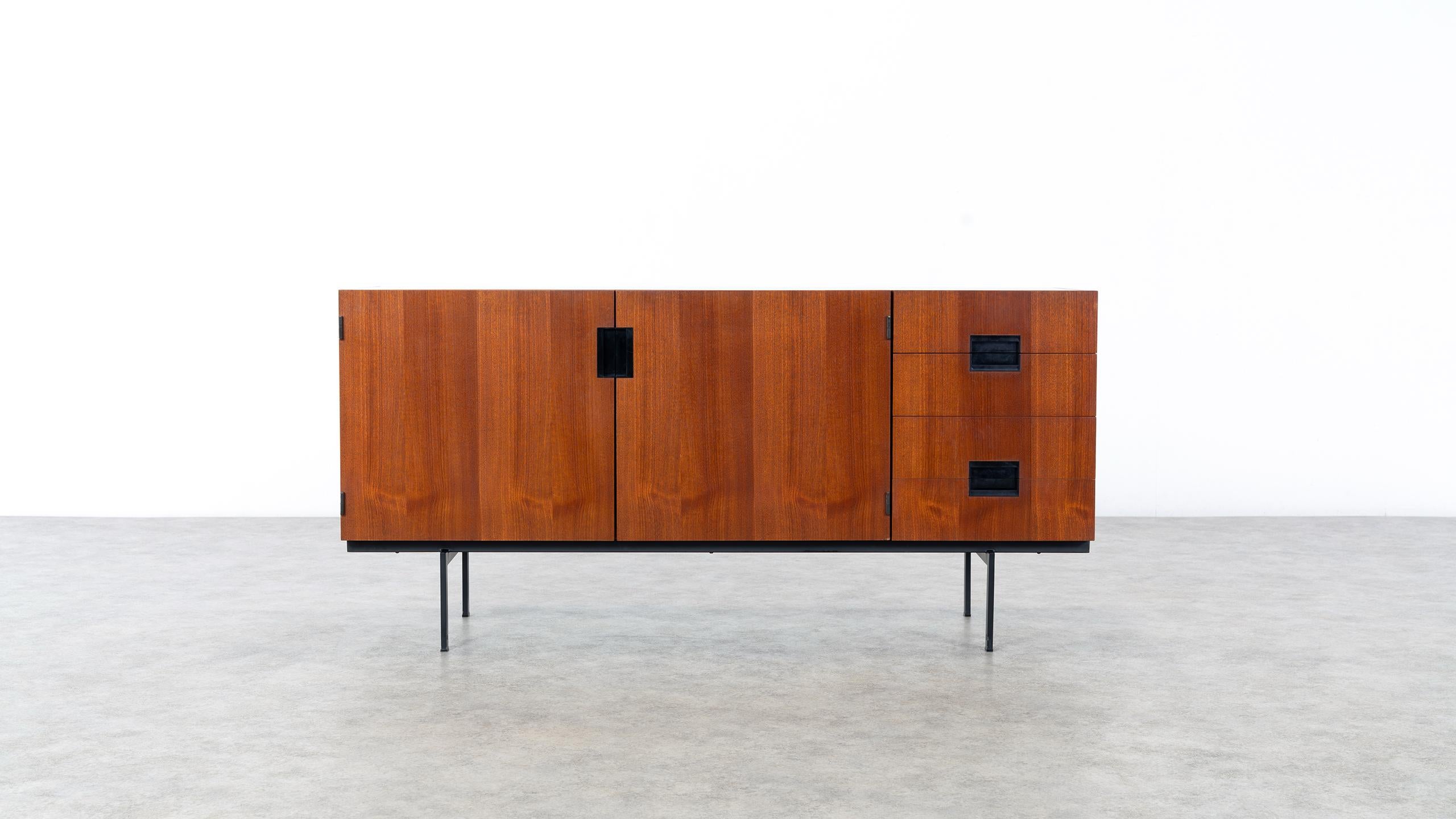 Cees Braakman Japanese Series Du-01 Teak Sideboard for Pastoe, Netherlands, 1955 9