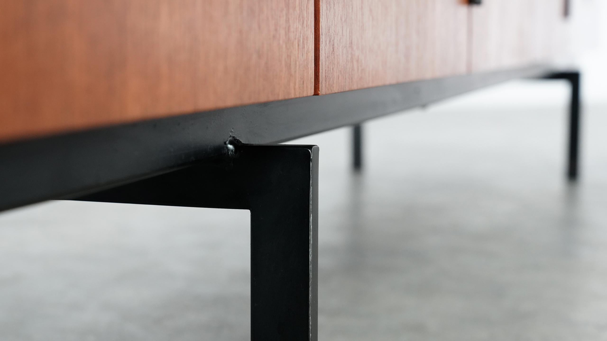 Cees Braakman Japanese Series Du-04 Teak Sideboard for Pastoe, Netherlands, 1955 In Good Condition In Munster, NRW