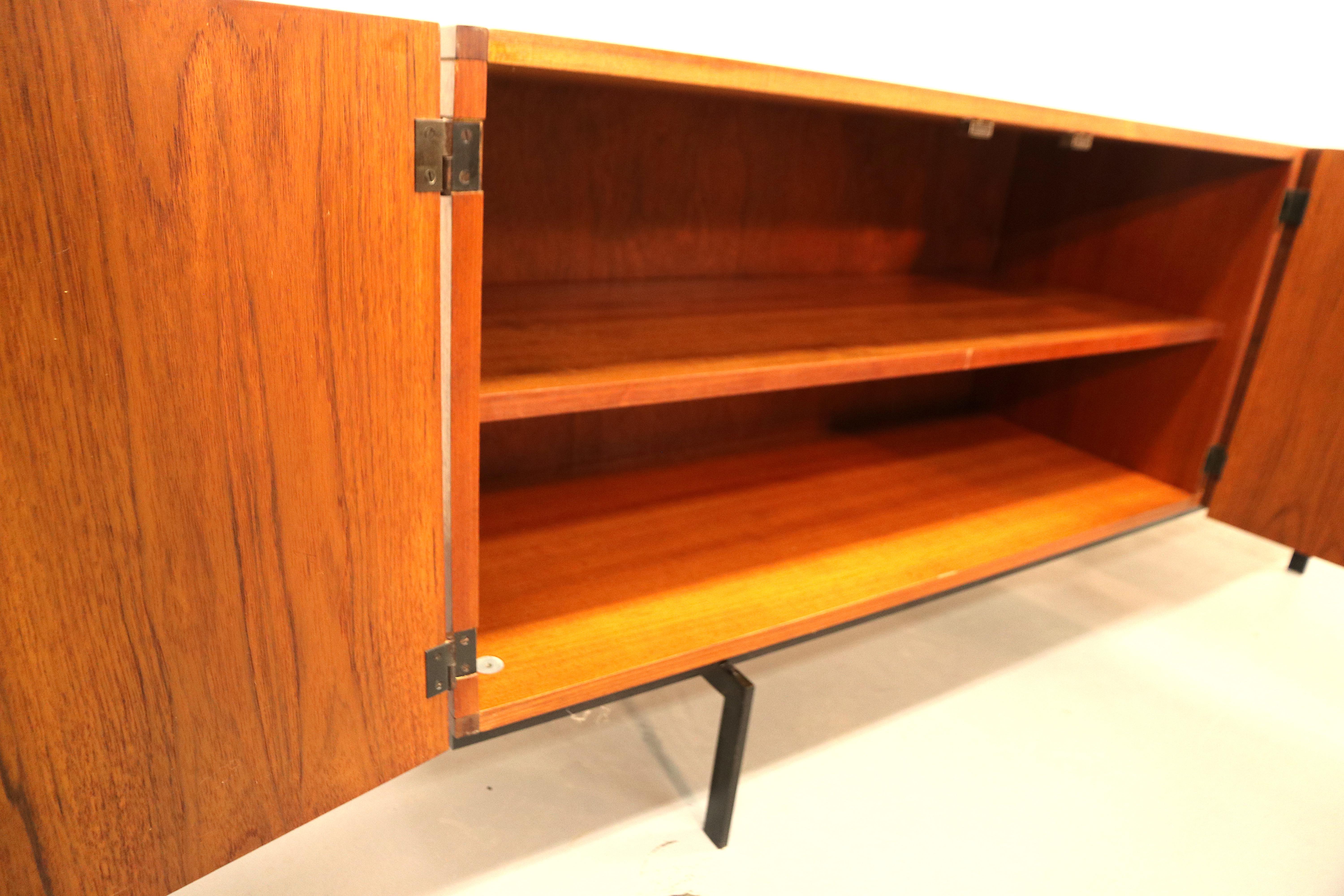 Mid-20th Century Cees Braakman Japanese Series DU04 Sideboard Credenza for Pastoe, 1958