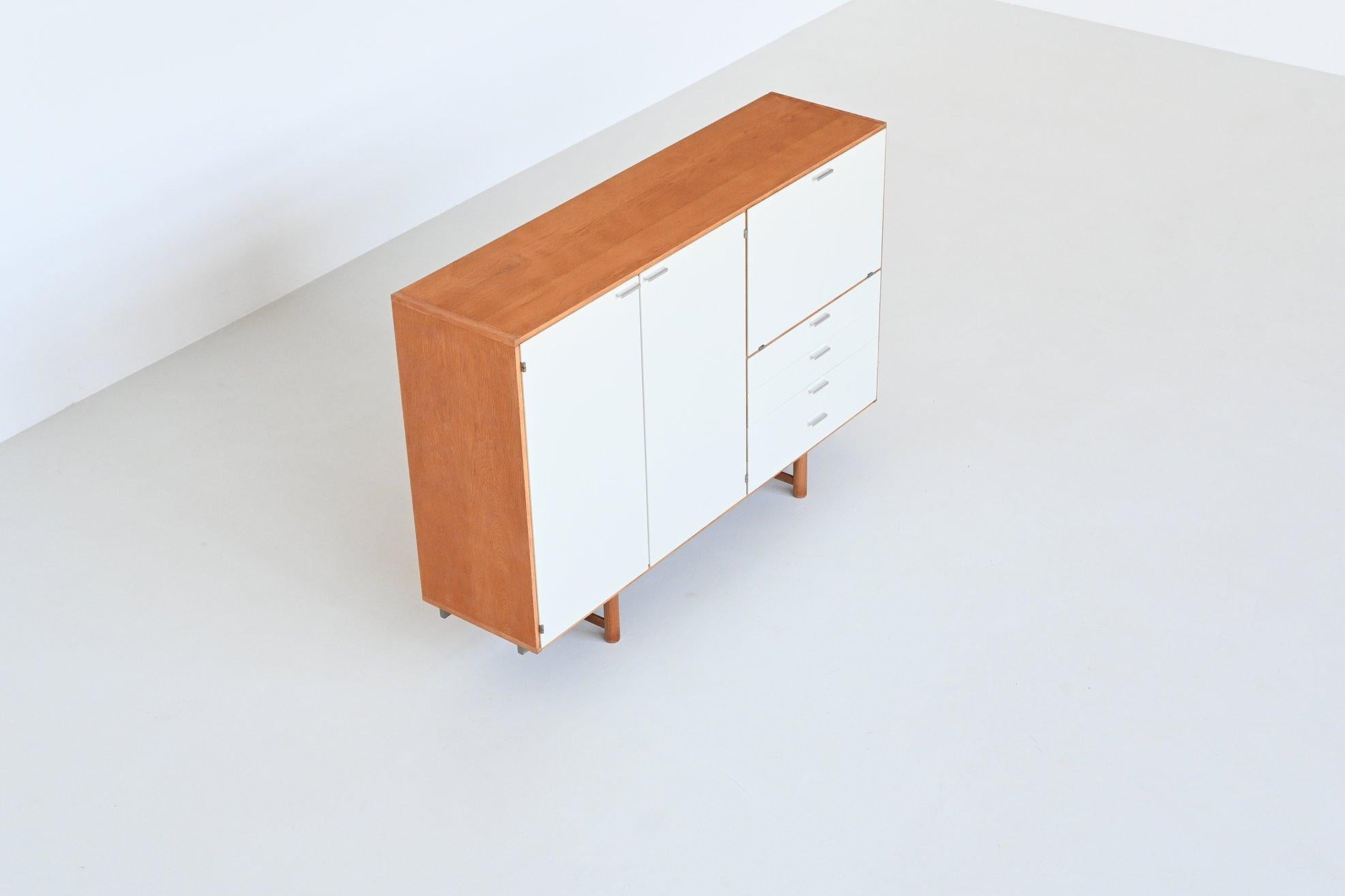 Cees Braakman Made-To-Measure highboard in oak Pastoe The Netherlands 1965 11