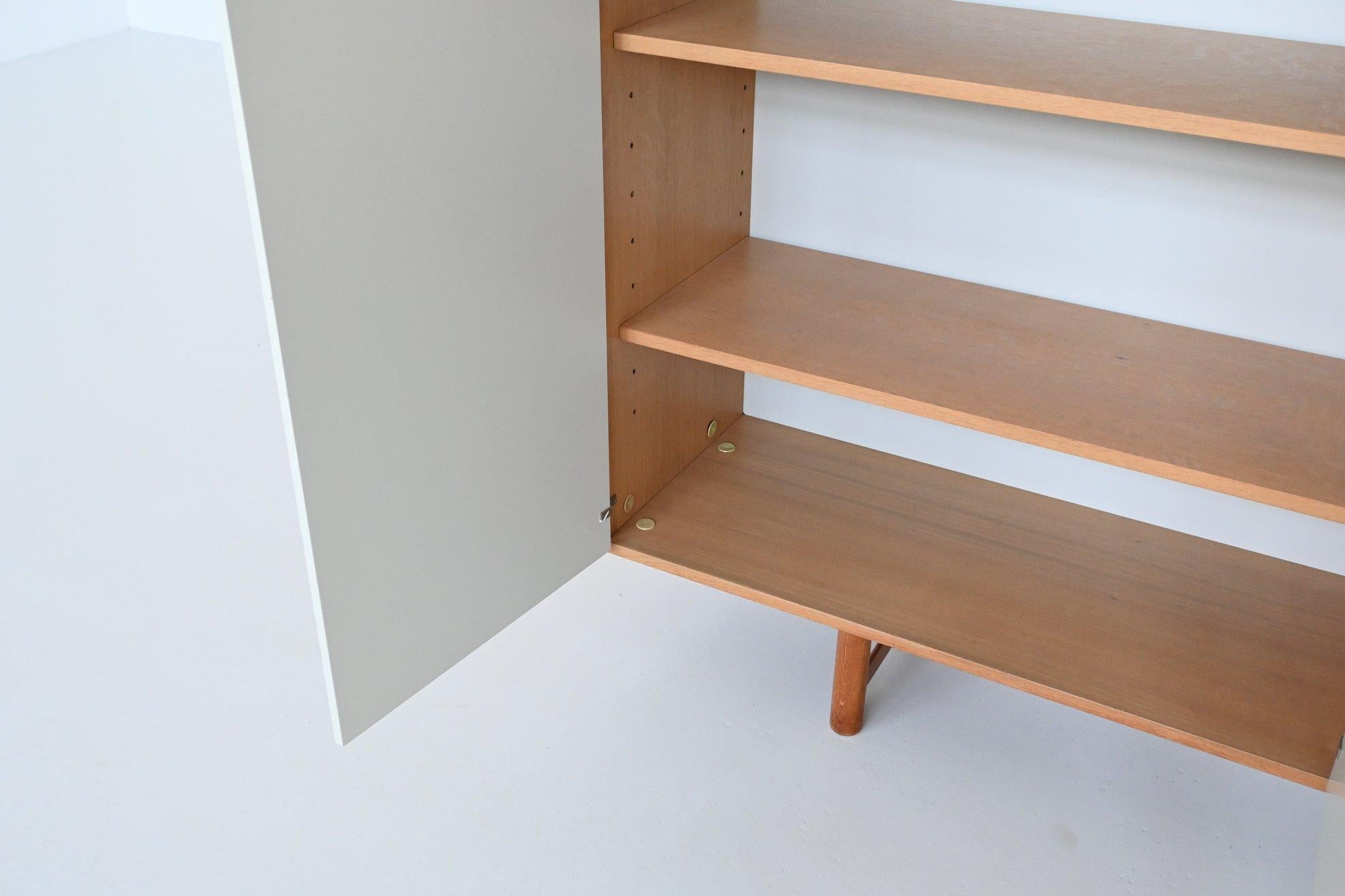 Cees Braakman Made-To-Measure highboard in oak Pastoe The Netherlands 1965 In Good Condition In Etten-Leur, NL