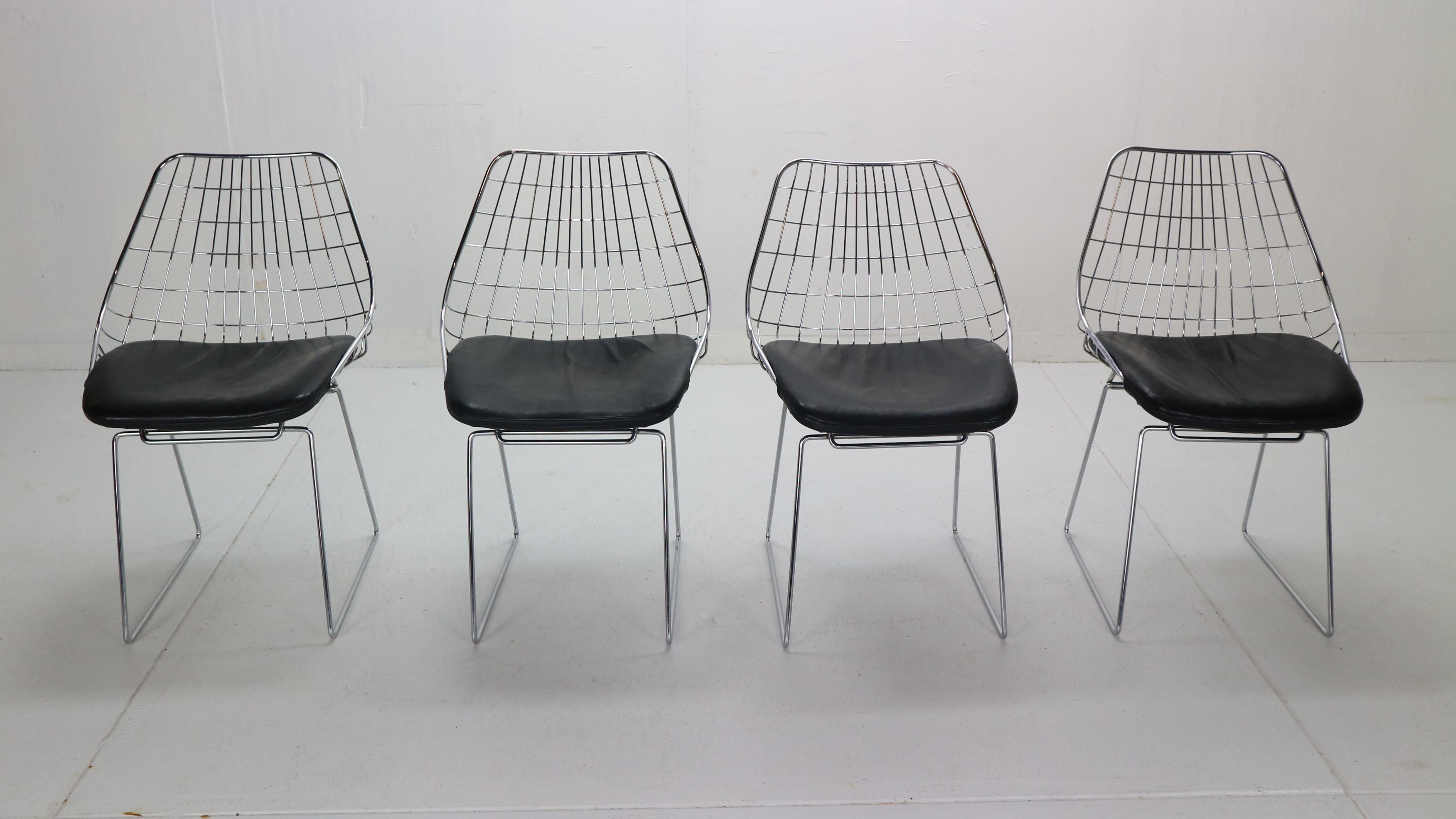 Dutch Cees Braakman Set of 4 Wire Chairs Model, 'SM05' for Pastoe, 1950s