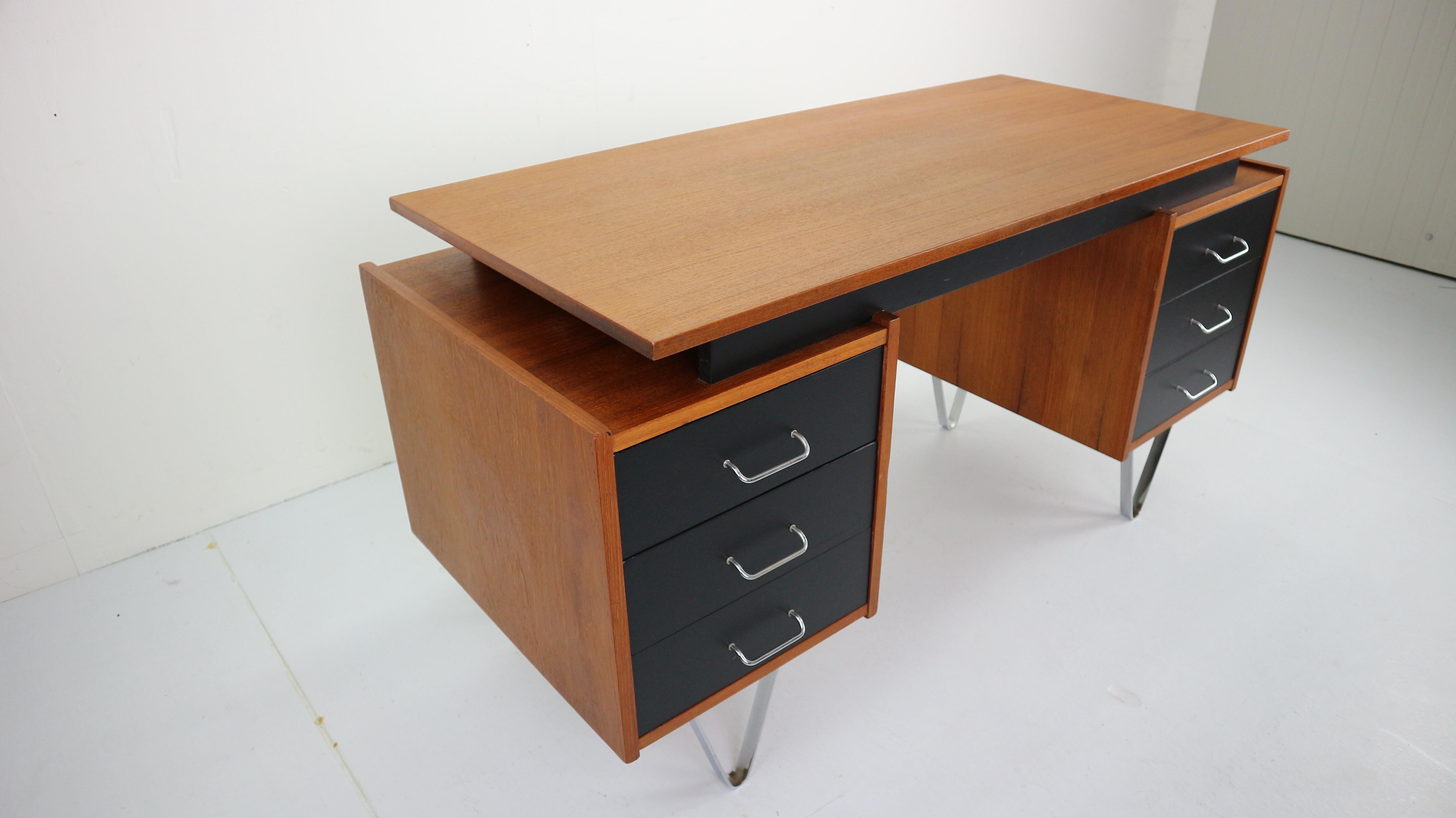 Mid-Century Modern Cees Braakman Teak Desk with Triangle Legs for Pastoe, Dutch Design, 1950s