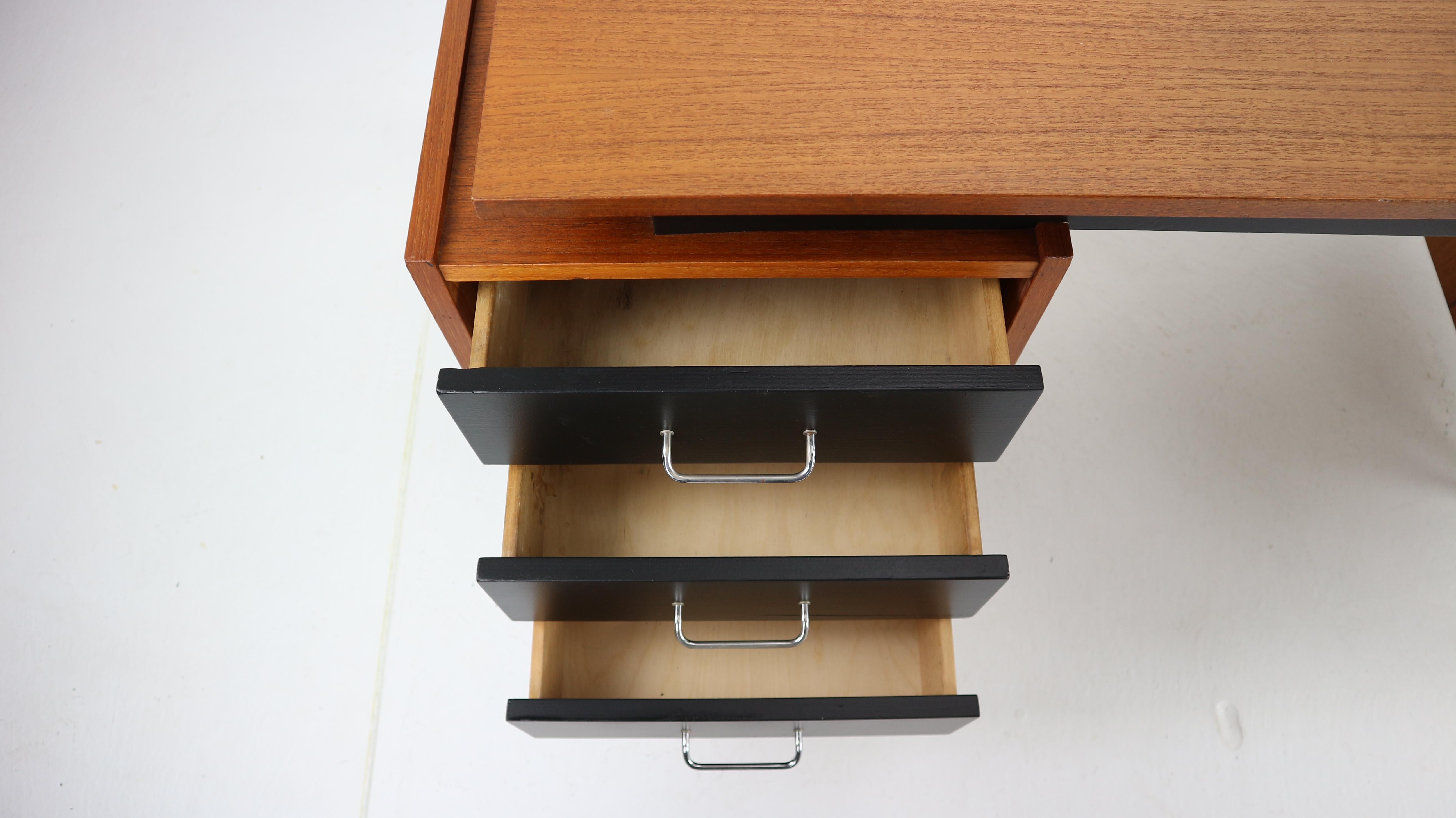 Cees Braakman Teak Desk with Triangle Legs for Pastoe, Dutch Design, 1950s 2