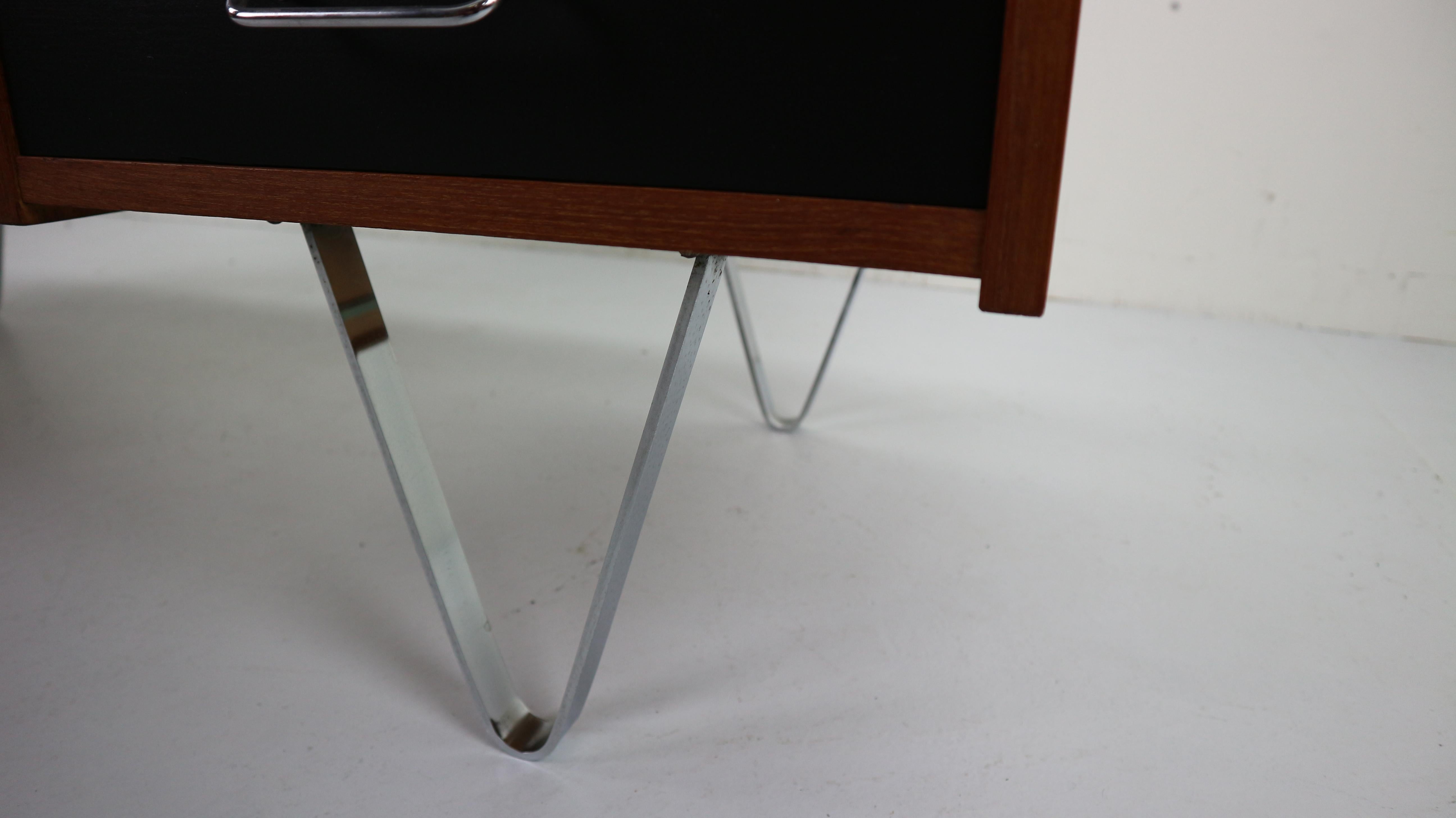 Cees Braakman Teak Desk with Triangle Legs for Pastoe, Dutch Design, 1950s 3