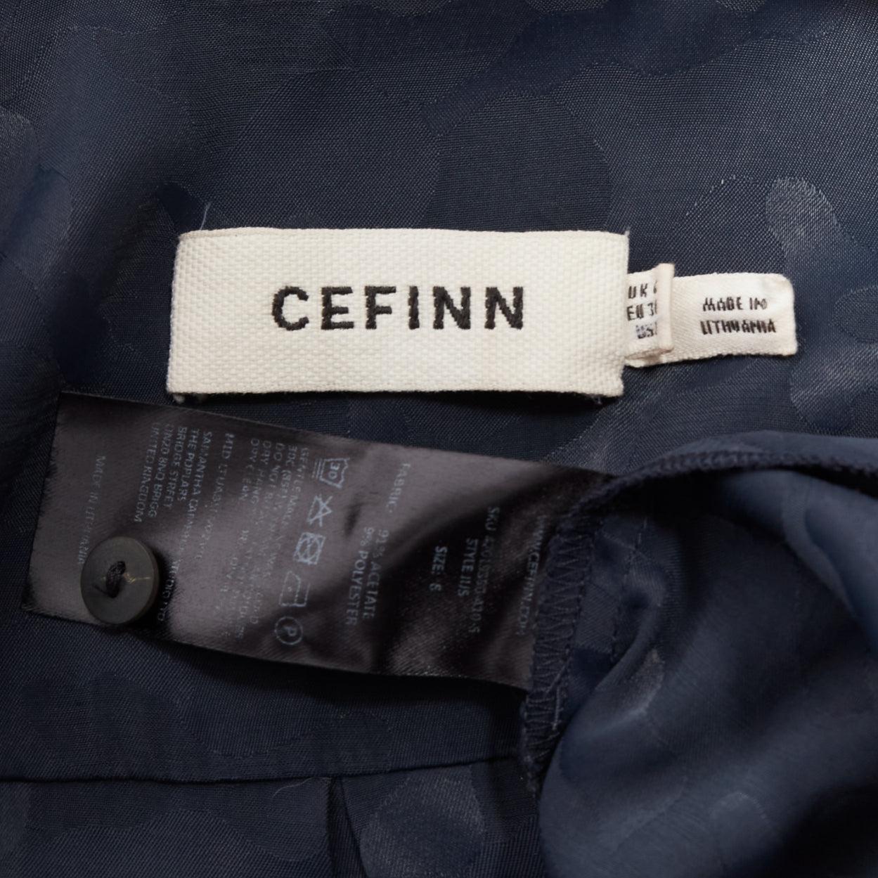 CEFINN Spencer Marineblauer Tarnungs-Jacquard-Satin-Overall in Kurzform mit breitem Ausschnitt UK6 XS im Angebot 4