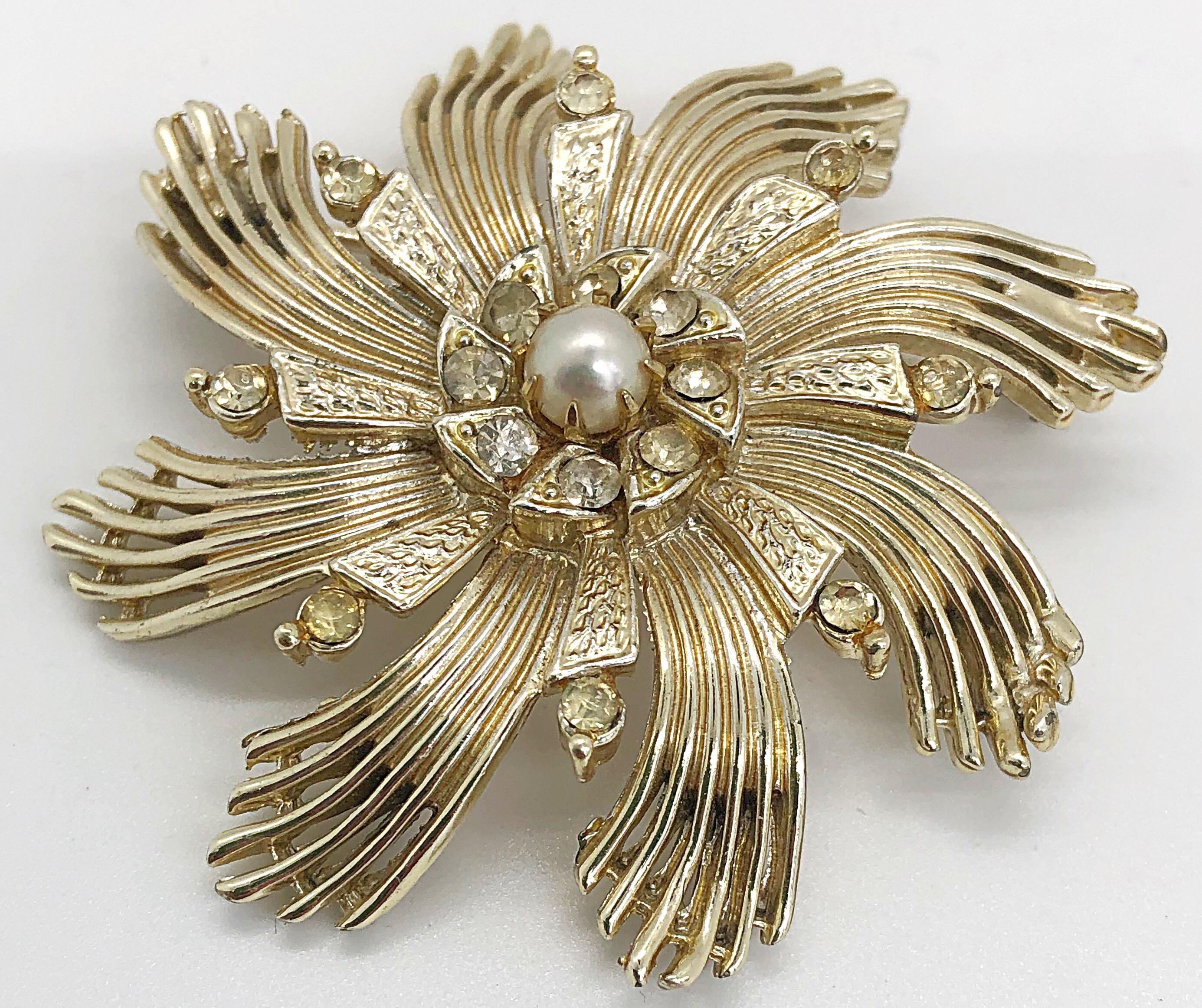 vintage brooches 1950s