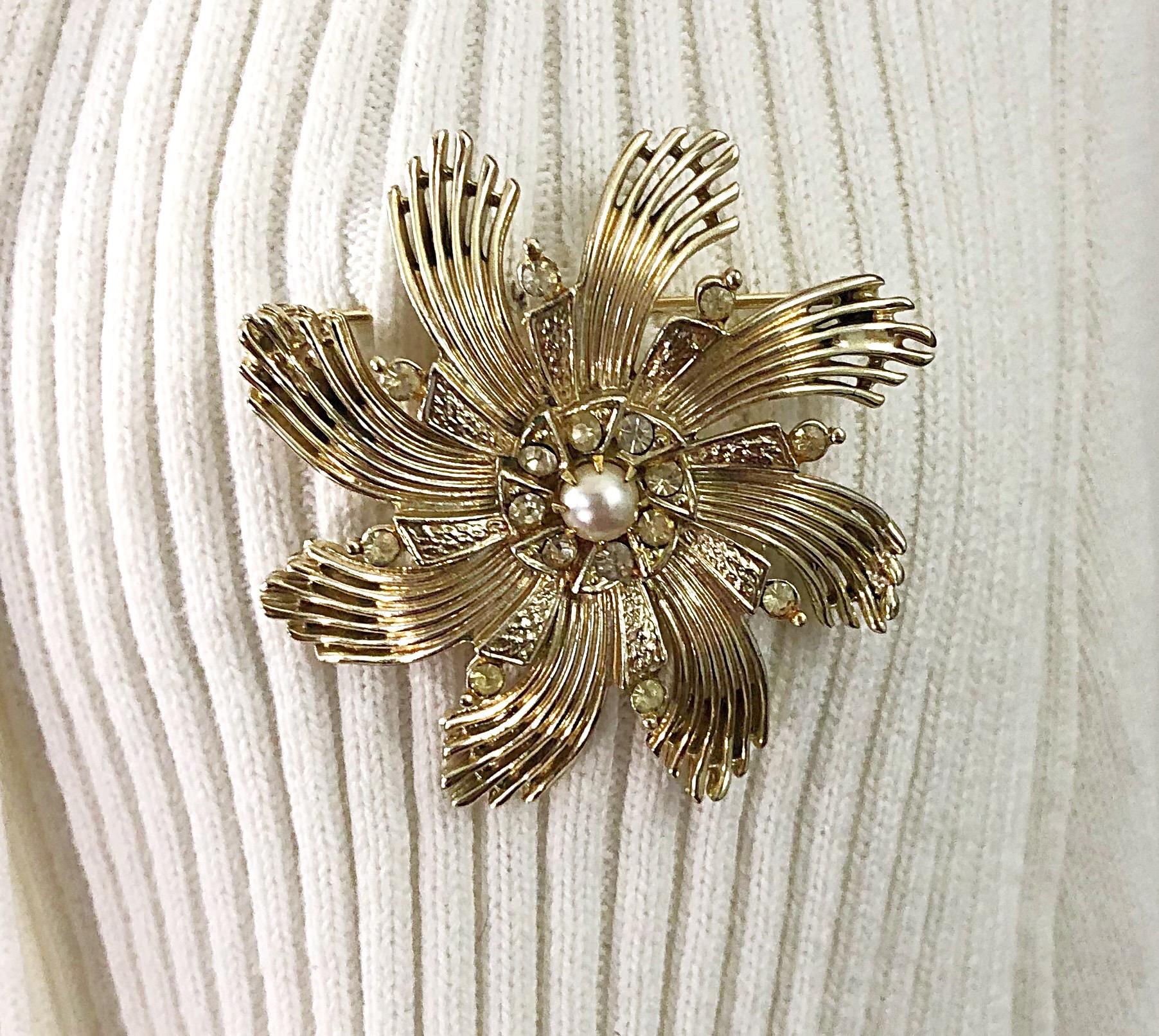 Women's Ceil Chapman 1950s Gold + Pearl + Rhinestone Large Vintage 50s Brooch Pin For Sale