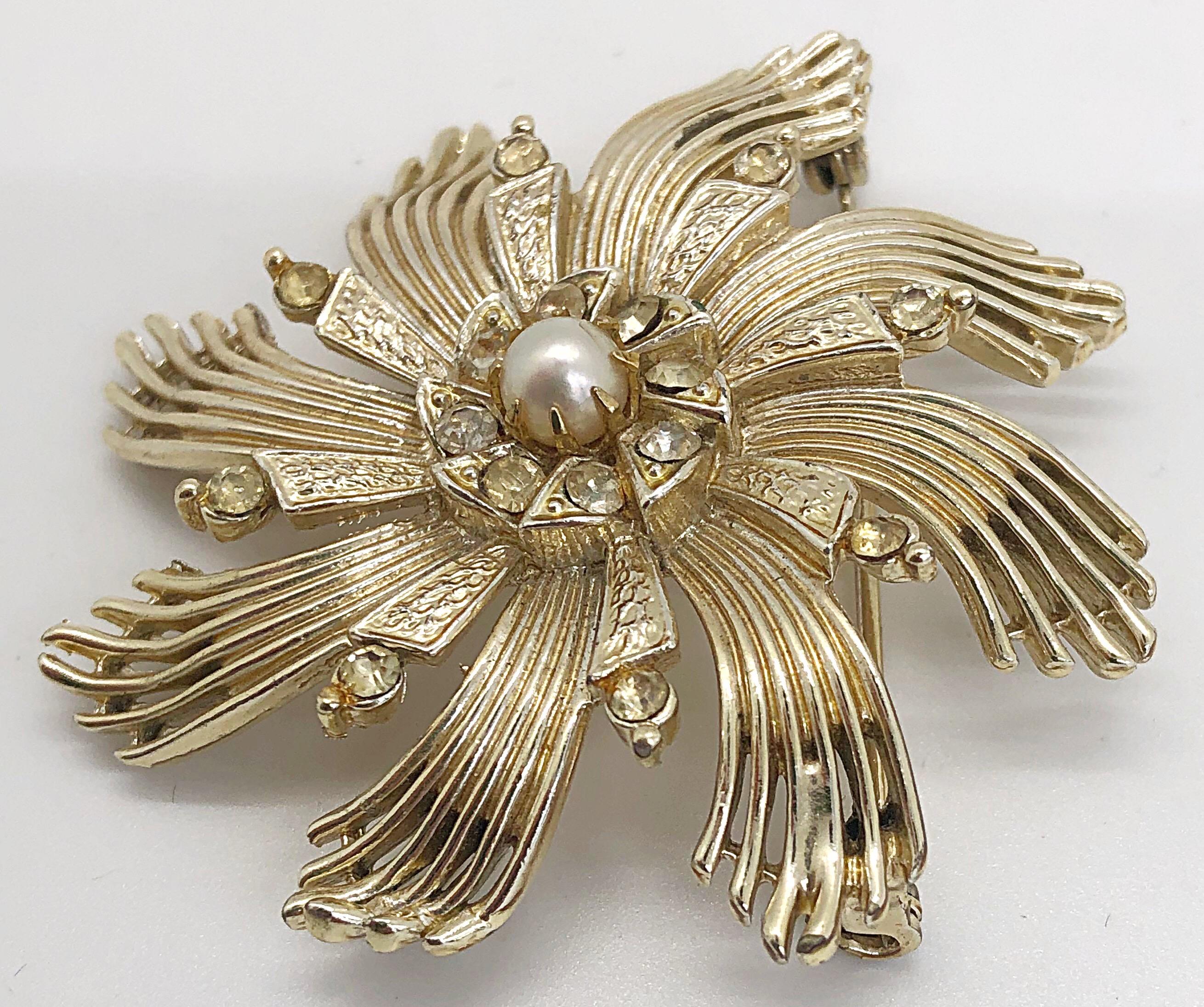 Ceil Chapman 1950s Gold + Pearl + Rhinestone Large Vintage 50s Brooch Pin For Sale 1