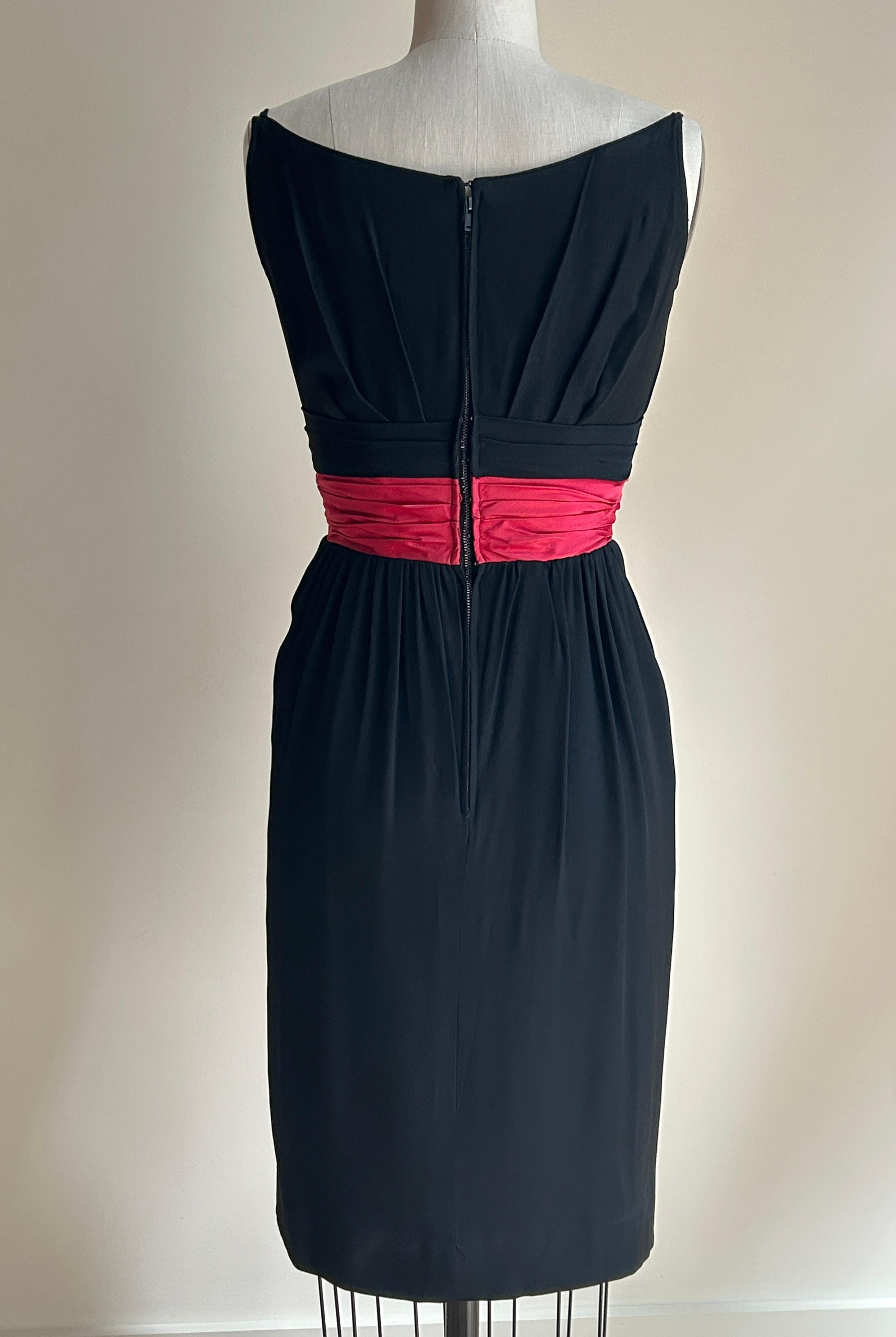 Ceil Chapman Seiden-Cocktailkleid mit rosaroter Schärpe an der Taille 1950er Jahre  Damen im Angebot