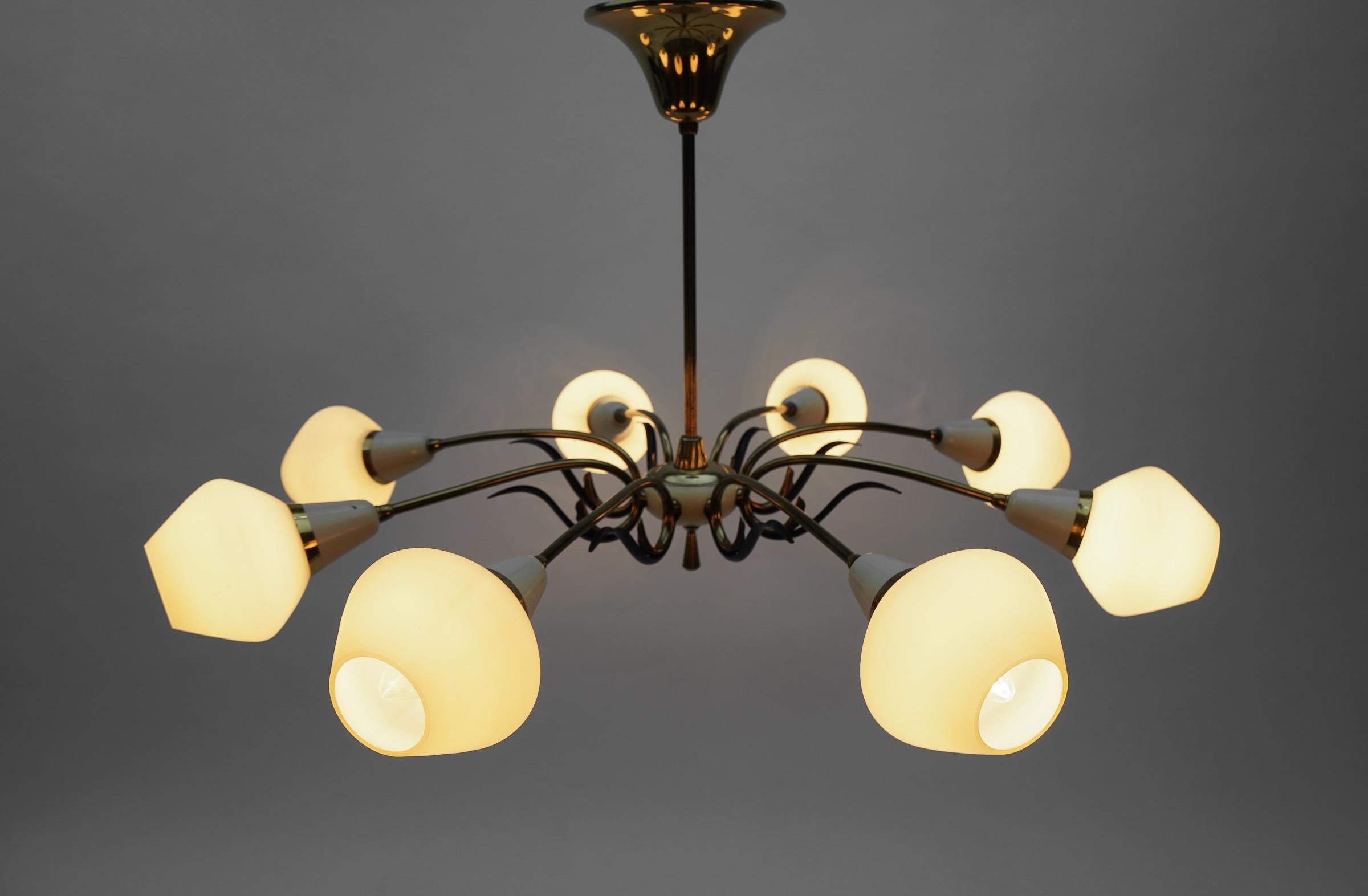 Mid-20th Century Ceiling 8-Light Sputnik Lamp in the Style of Arteluce, Italy 1950s For Sale