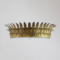 Lámpara de techo y pared con estructura de metal dorado en diseño de corona