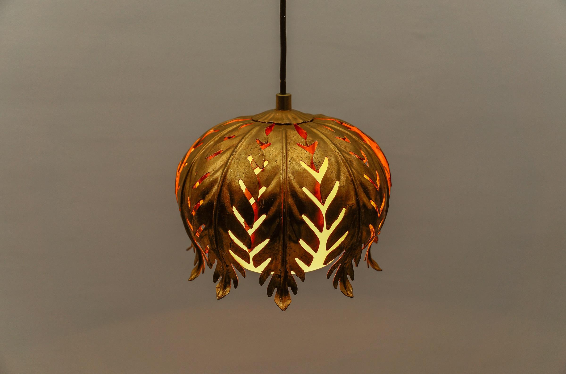 Lampada da soffitto floreale di Hans Kögl, Hollywood Regency, Germania, anni '70 in vendita 6