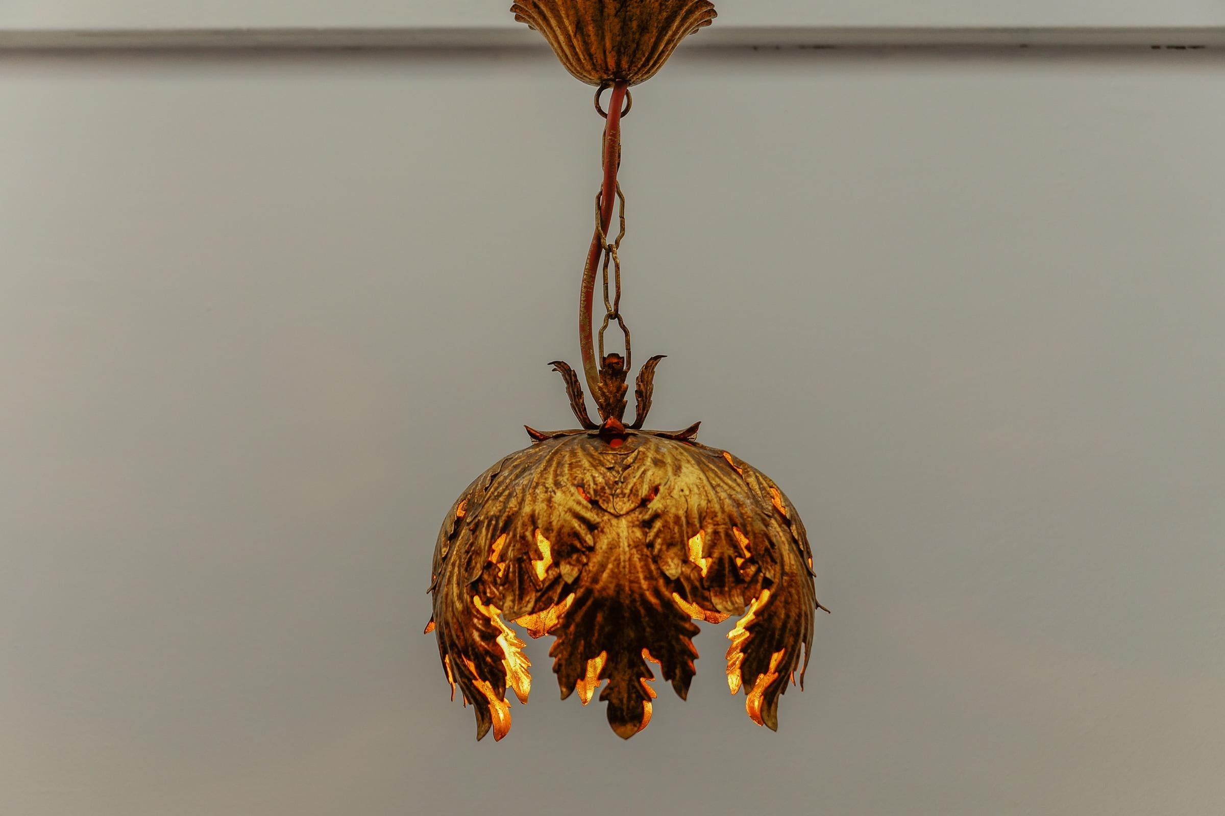Fine XX secolo Lampada da soffitto floreale di Hans Kögl, Hollywood Regency, Germania, anni '70 in vendita