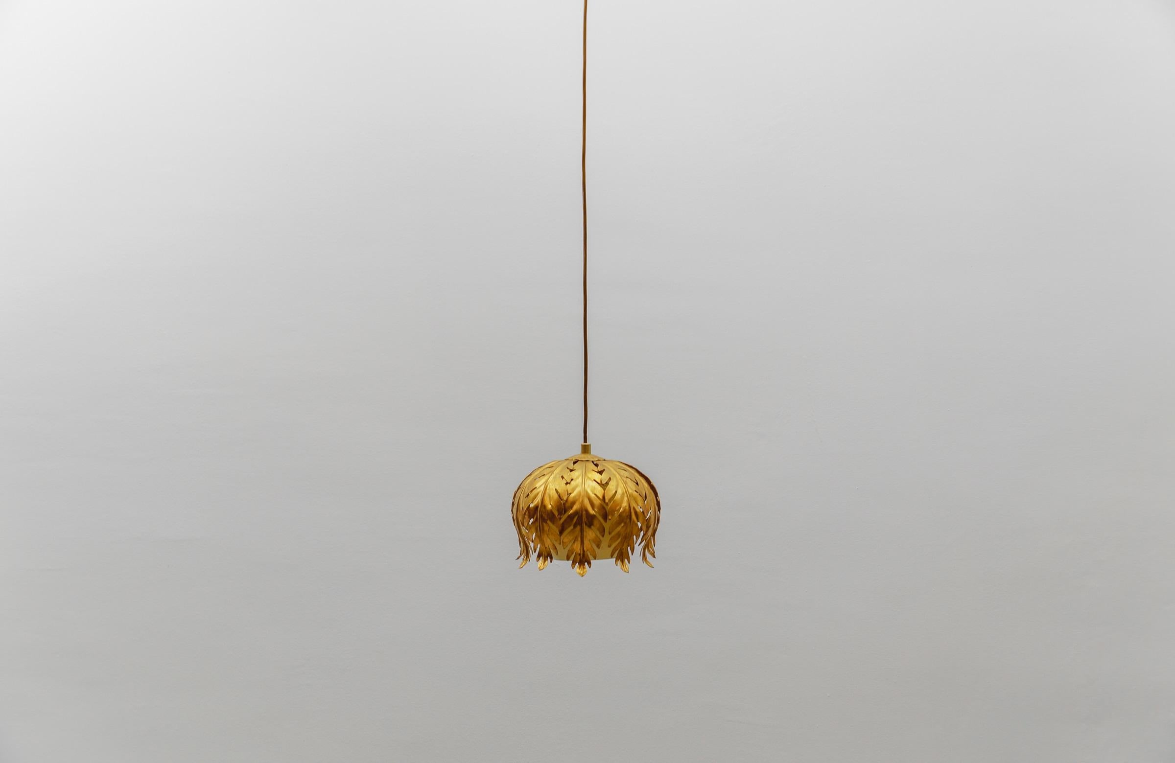 Fine XX secolo Lampada da soffitto floreale di Hans Kögl, Hollywood Regency, Germania, anni '70 in vendita