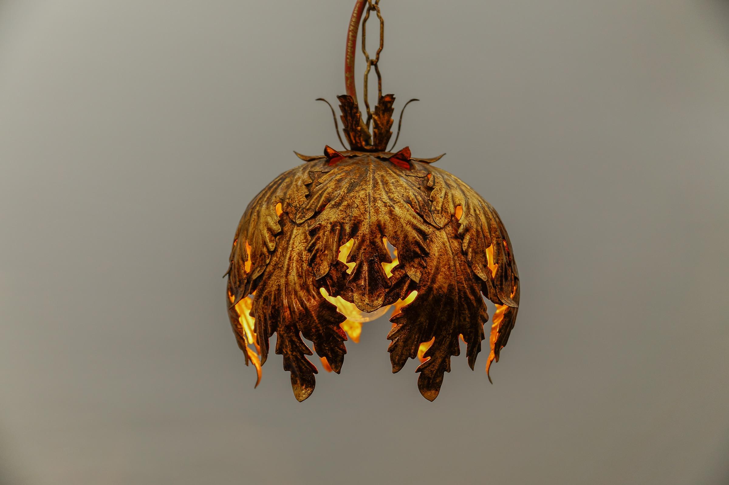 Lampada da soffitto floreale di Hans Kögl, Hollywood Regency, Germania, anni '70 in vendita 1