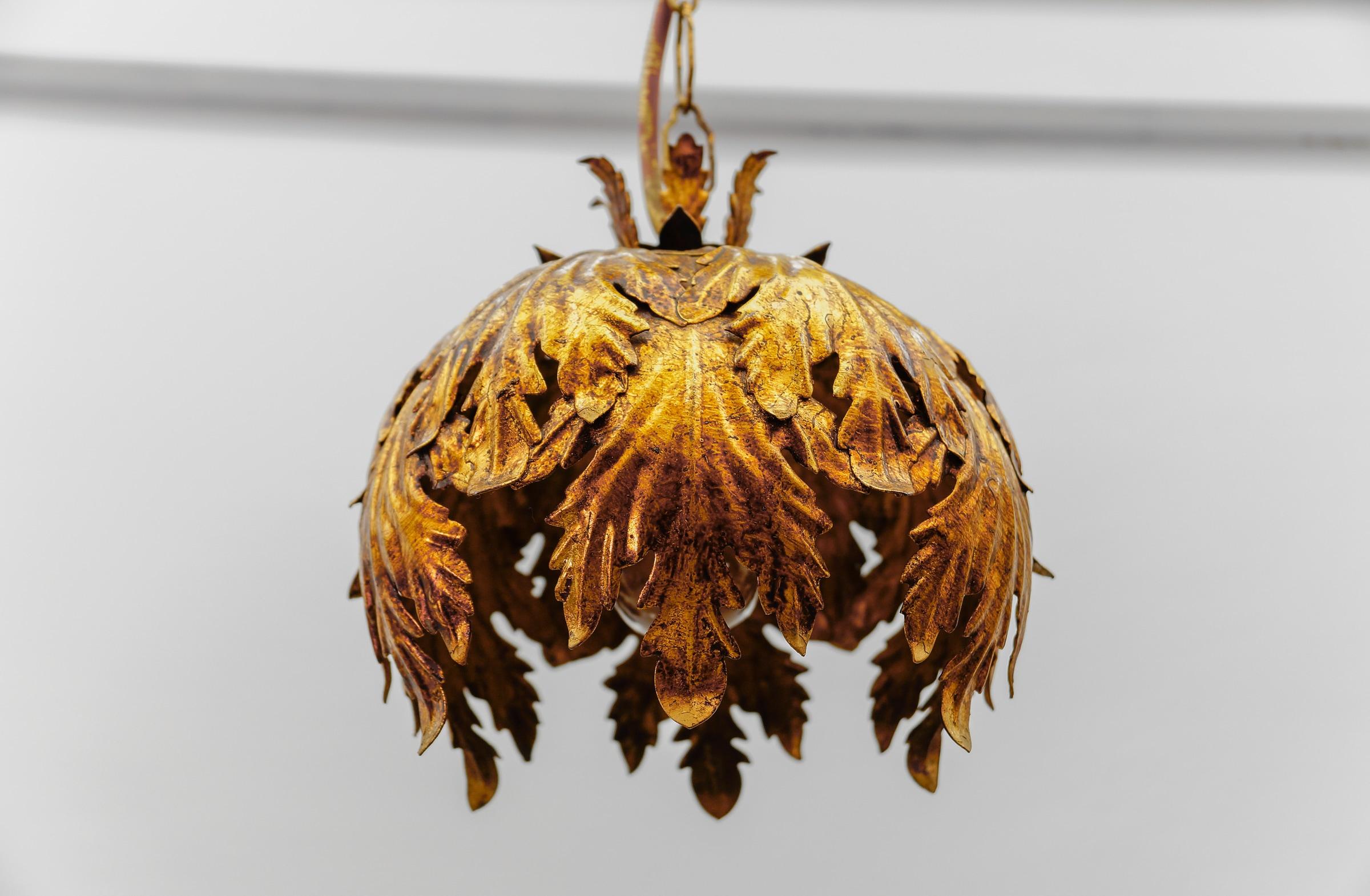 Lampada da soffitto floreale di Hans Kögl, Hollywood Regency, Germania, anni '70 in vendita 2