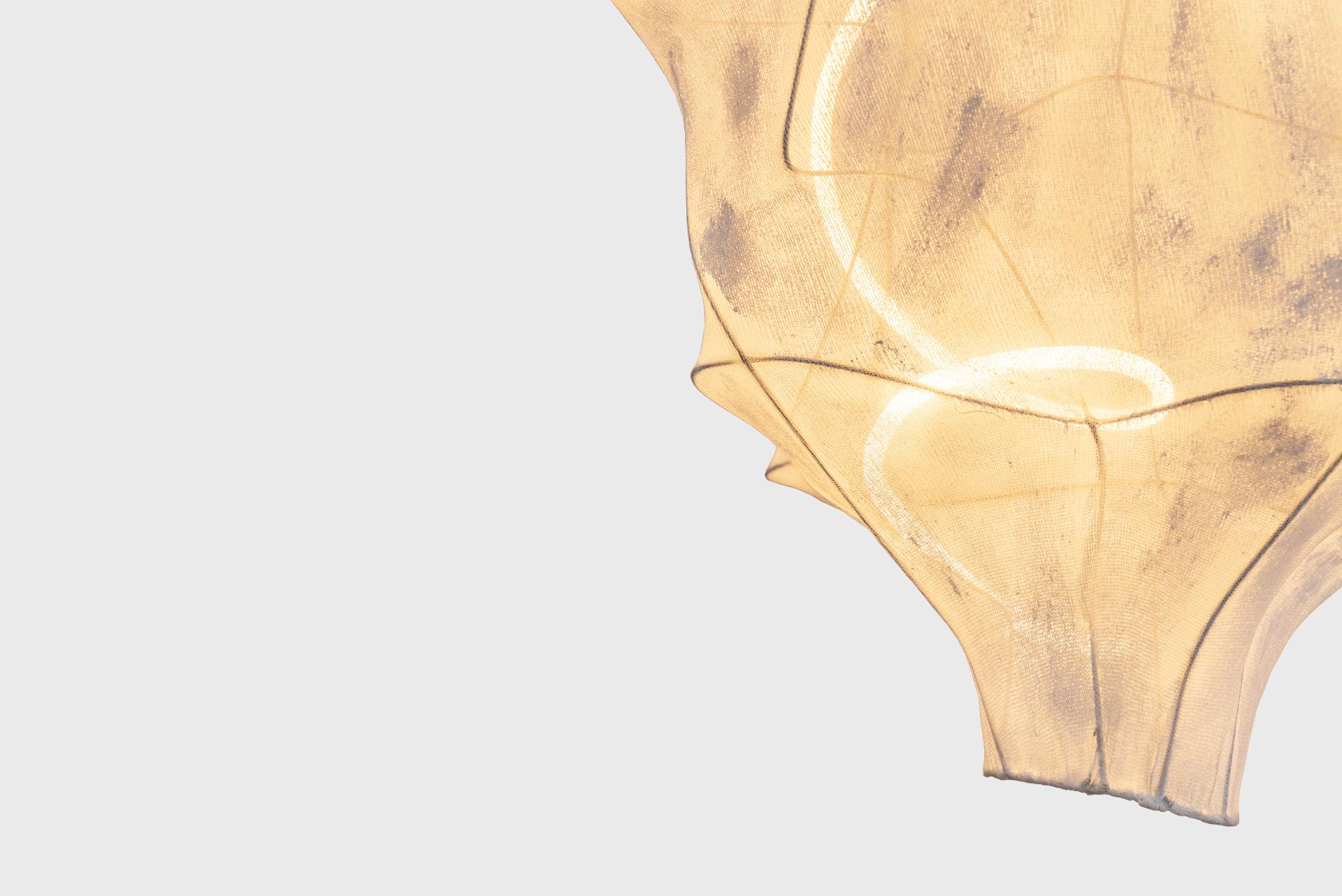 Danese Lampada da soffitto bianca contemporanea 03, Oliver & Frederik, maglia e acciaio, luce LED in vendita