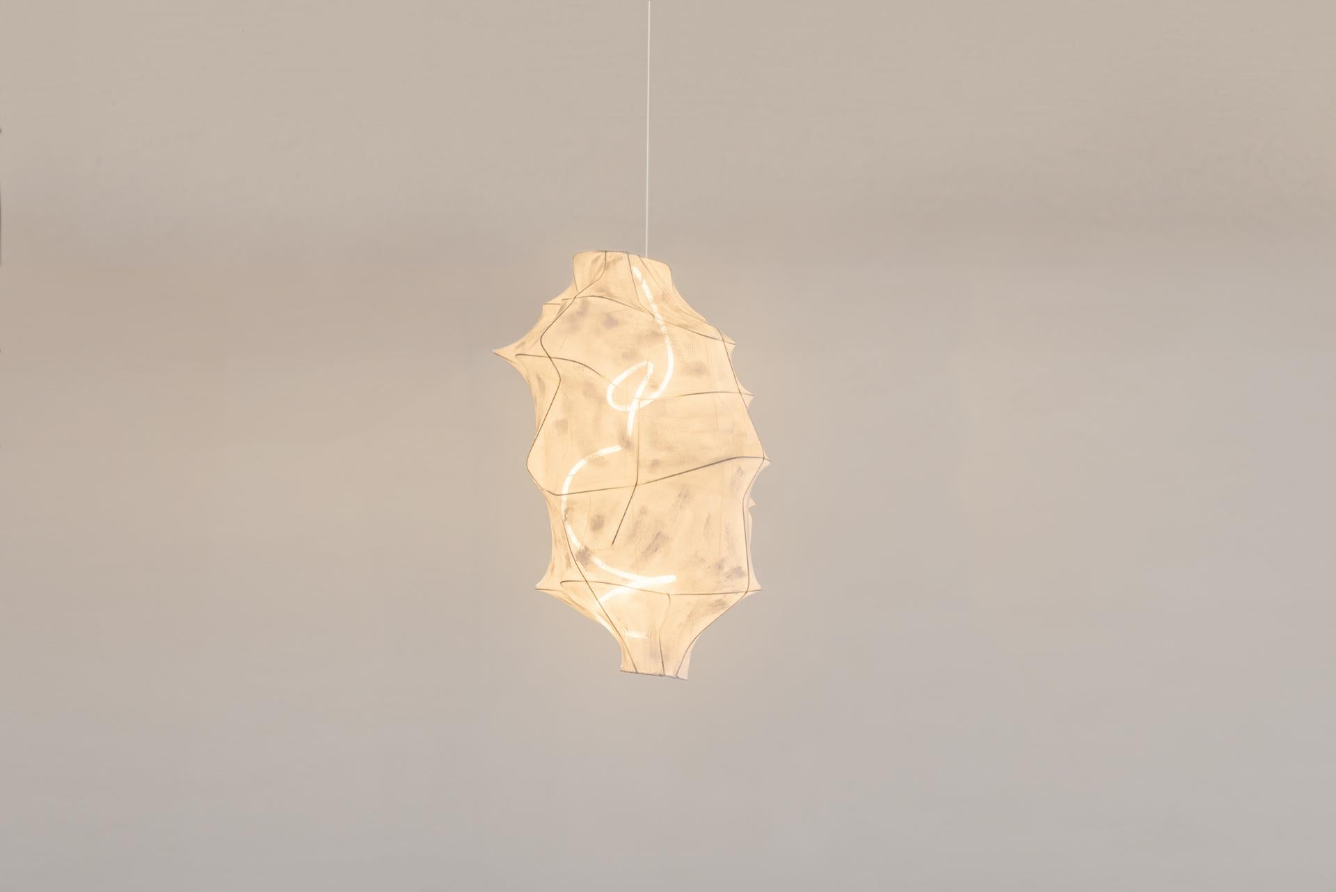 Plafonnier blanc contemporain 03, Oliver & Frederik, tricot et acier, lampe LED en vente 1