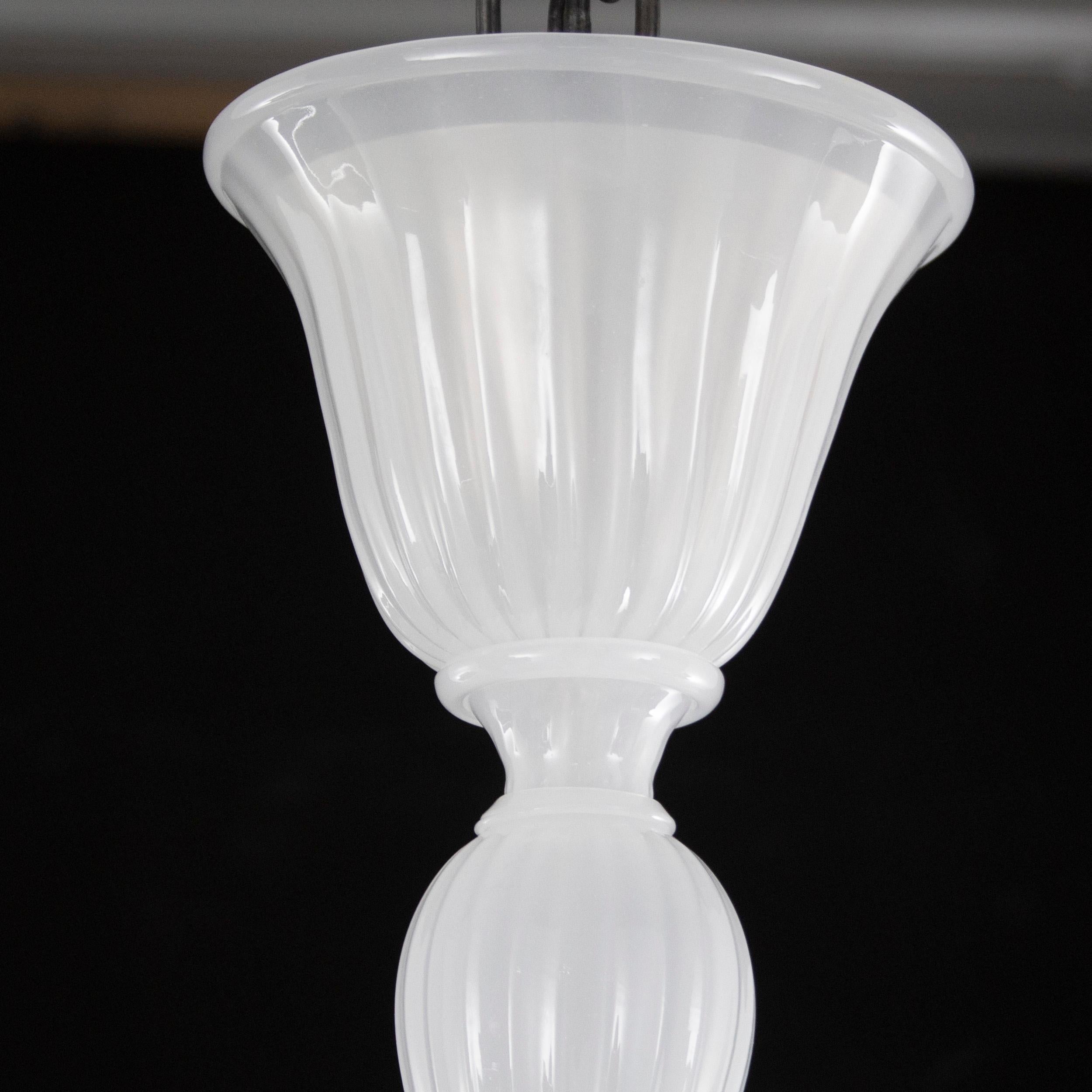 Ceiling Lamp 5 Arms White Silk Handblown Murano Glass by Multiforme in Stock In New Condition For Sale In Trebaseleghe, IT