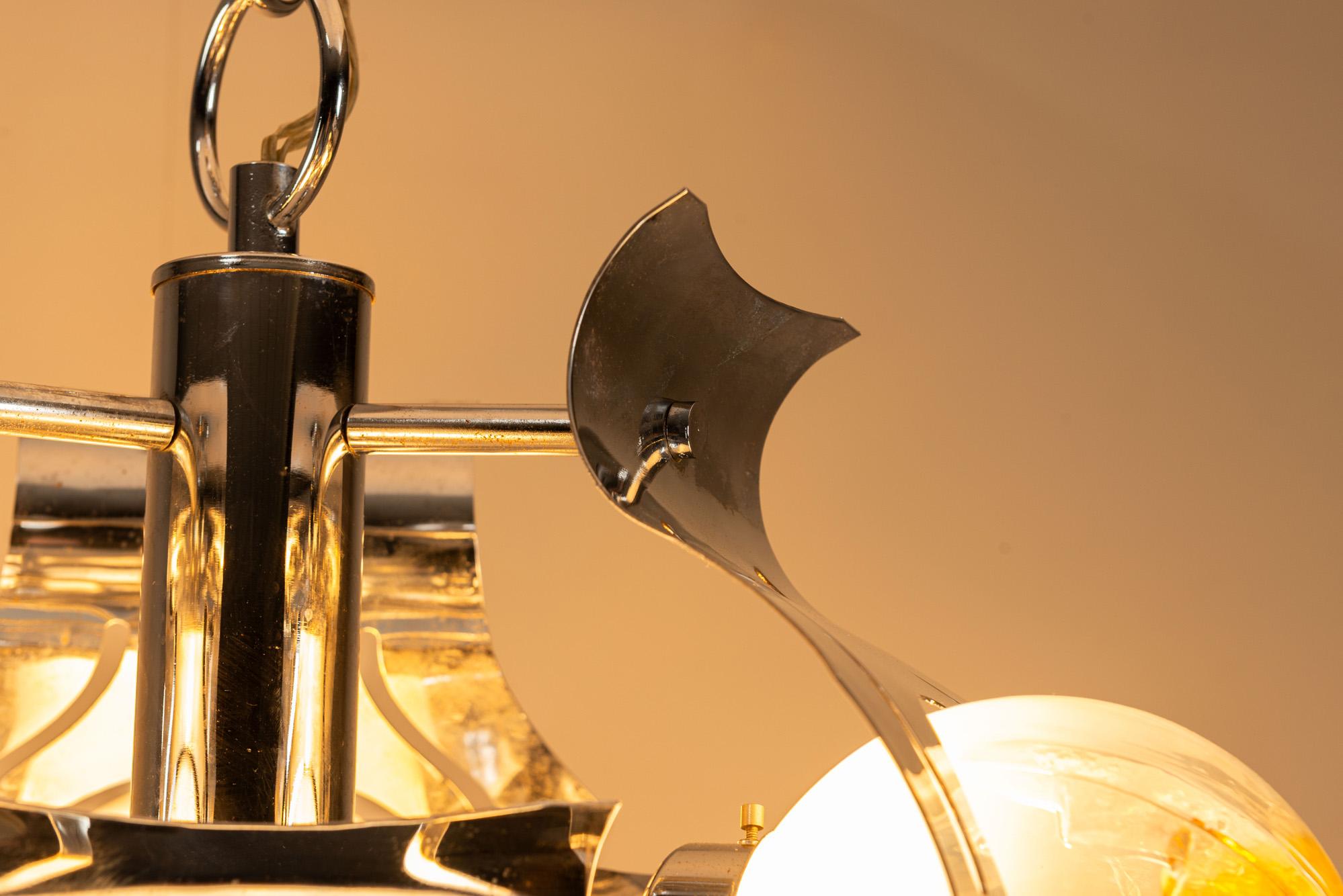 Vetro di Murano Lampada da soffitto attribuita a Mazzega in cromo e vetro, Italia anni '70 in vendita