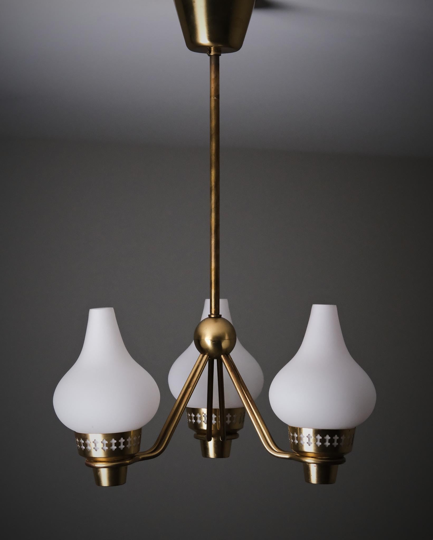 XX secolo Lampada da soffitto di Hans Bergström per ASEA, Svezia, anni '50 in vendita