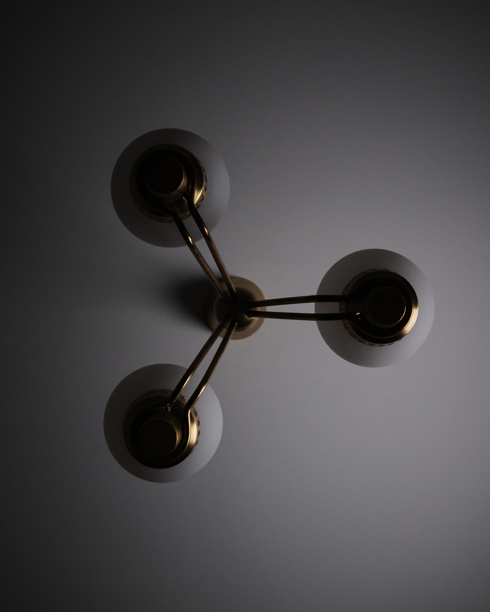 Ottone Lampada da soffitto di Hans Bergström per ASEA, Svezia, anni '50 in vendita