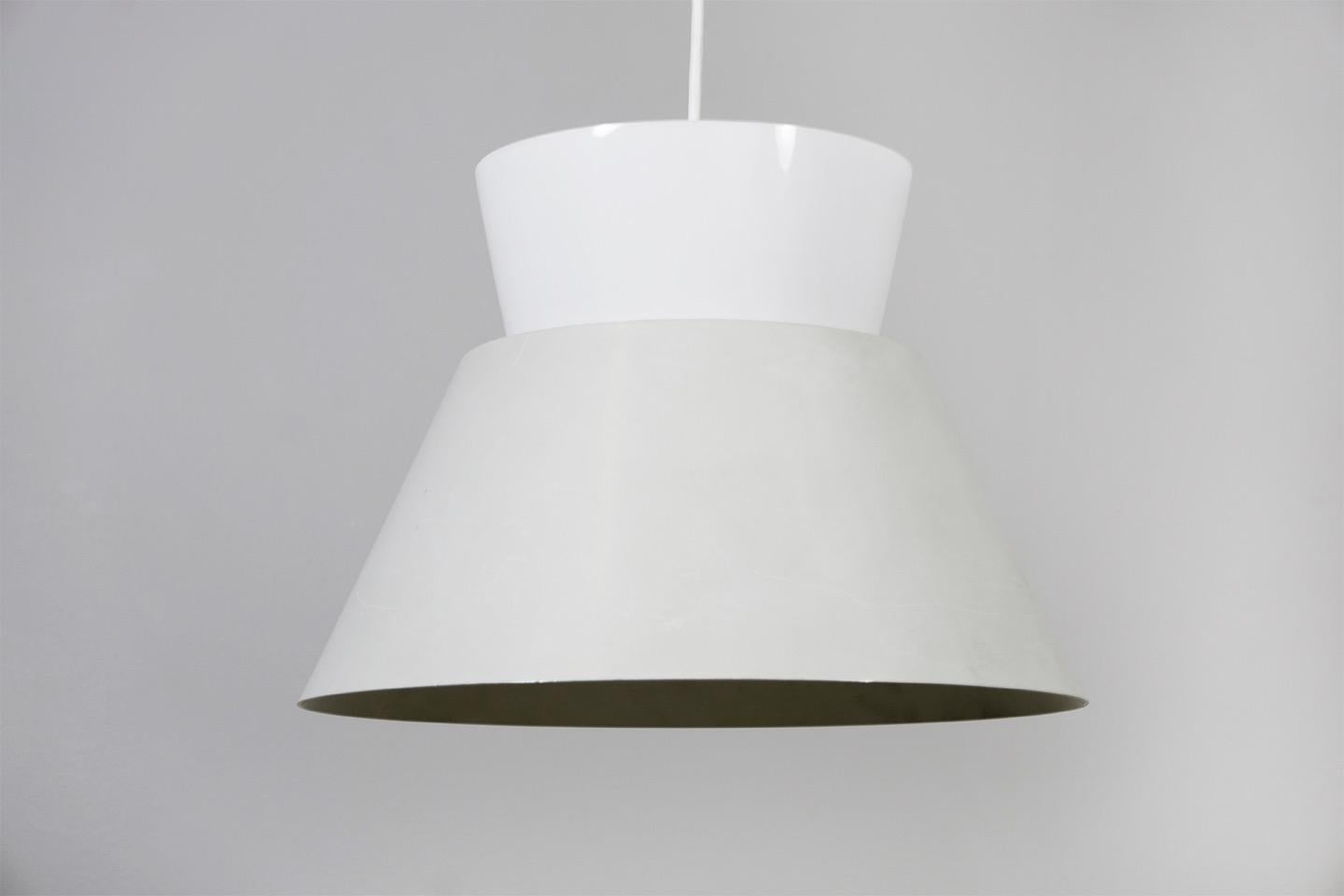 Ceiling lamp made of white acrylic and light grey lacquered aluminium
Dimensions / H.24,5cm ø 20/35cm
Design / Lisa Johansson-Pape, 1958 
Manufacturer / Orno Finland.
 