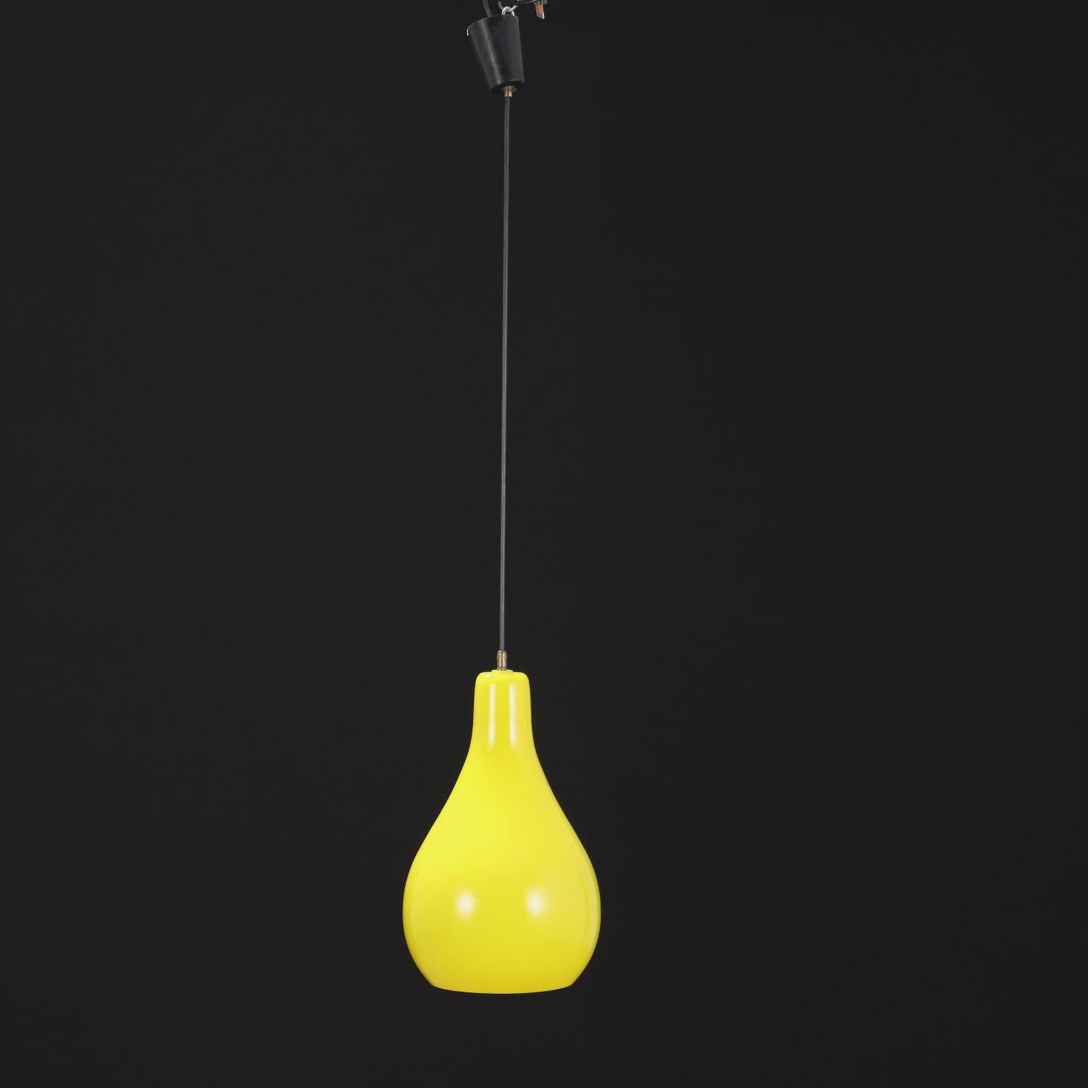 Ceiling lamp; yellow glass. Good condition.