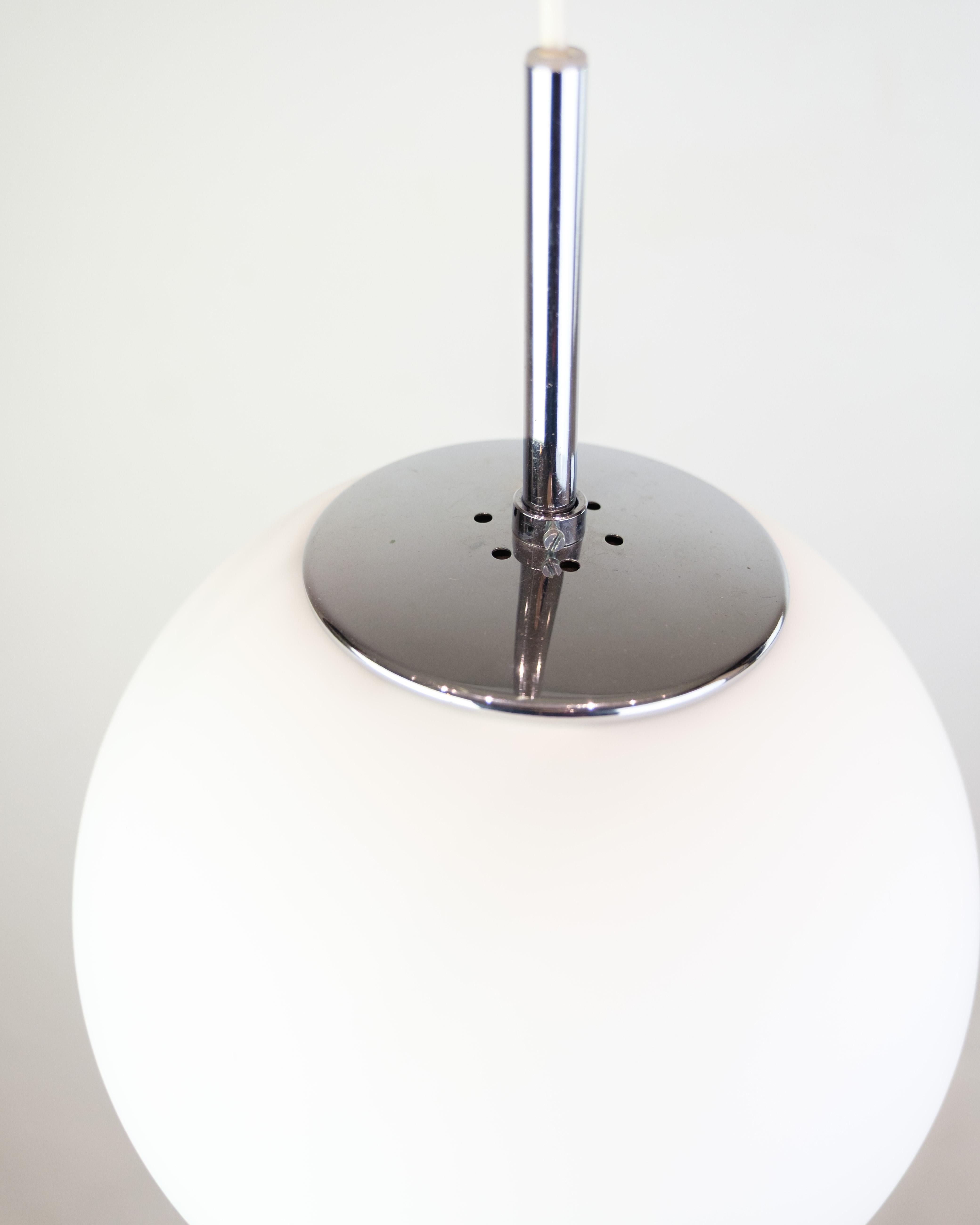 Lámpara De Techo En Forma De Bola Y De Vidrio Esmerilado, Diseño Escandinavo Moderno de mediados de siglo en venta