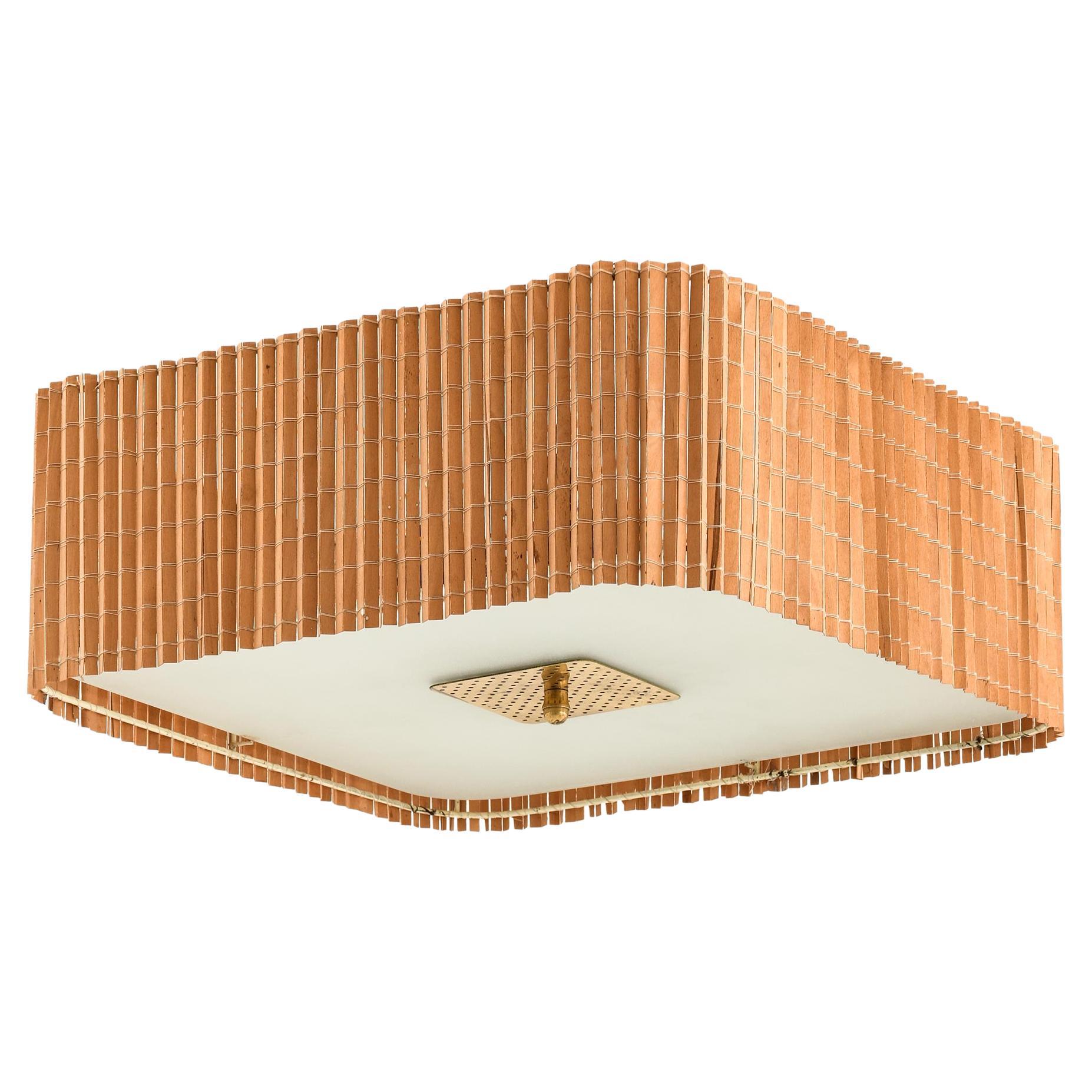 Lampada da soffitto in ottone e vetro di Paavo Tynell, anni '1940 in vendita
