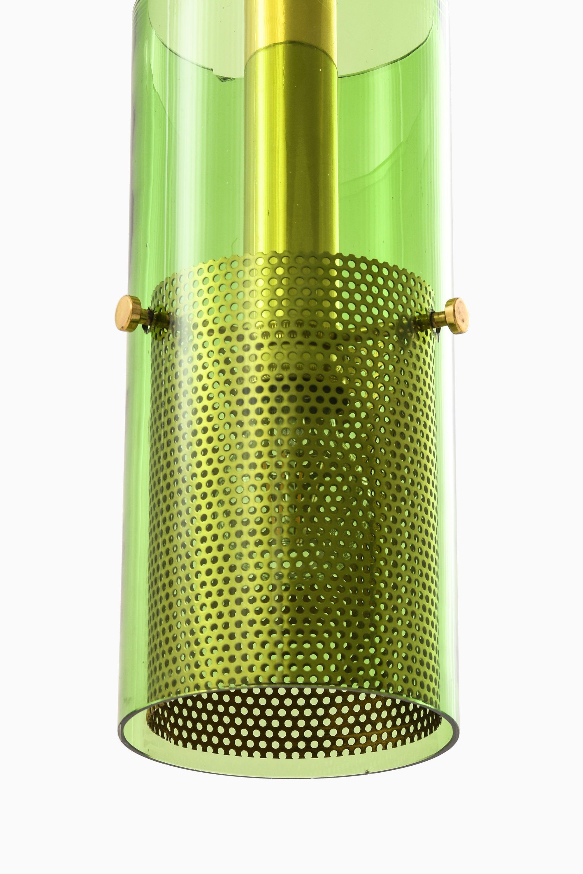 Mid-Century moderno Lampada da soffitto in ottone e vetro originale di Hans-Agne Jakobsson, anni '50 in vendita