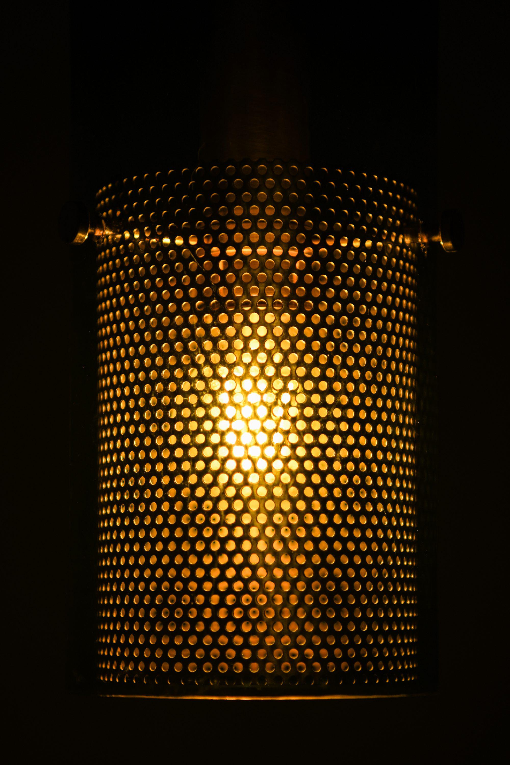 Lampada da soffitto in ottone e vetro originale di Hans-Agne Jakobsson, anni '50 in vendita 1