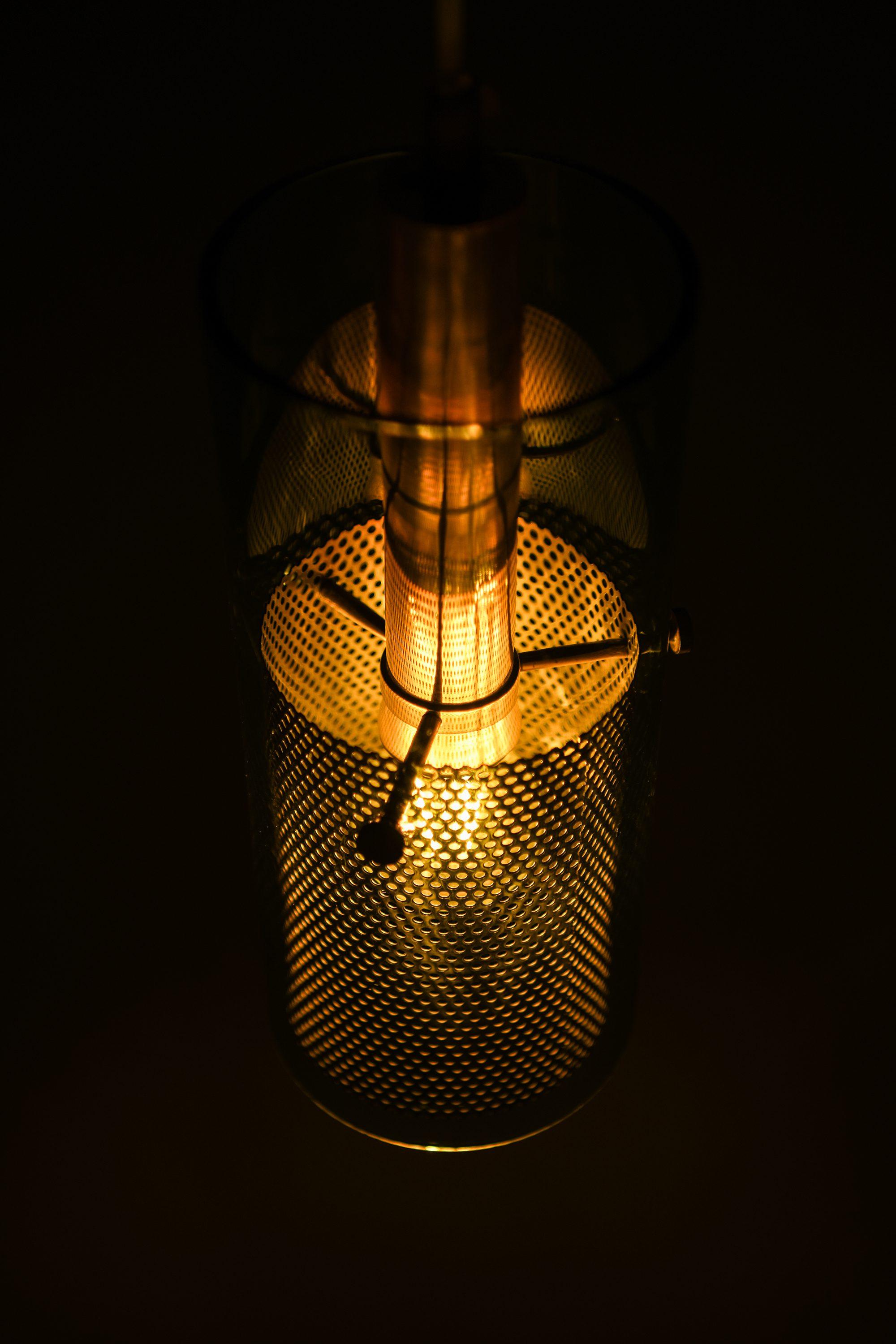 Lampada da soffitto in ottone e vetro originale di Hans-Agne Jakobsson, anni '50 in vendita 2