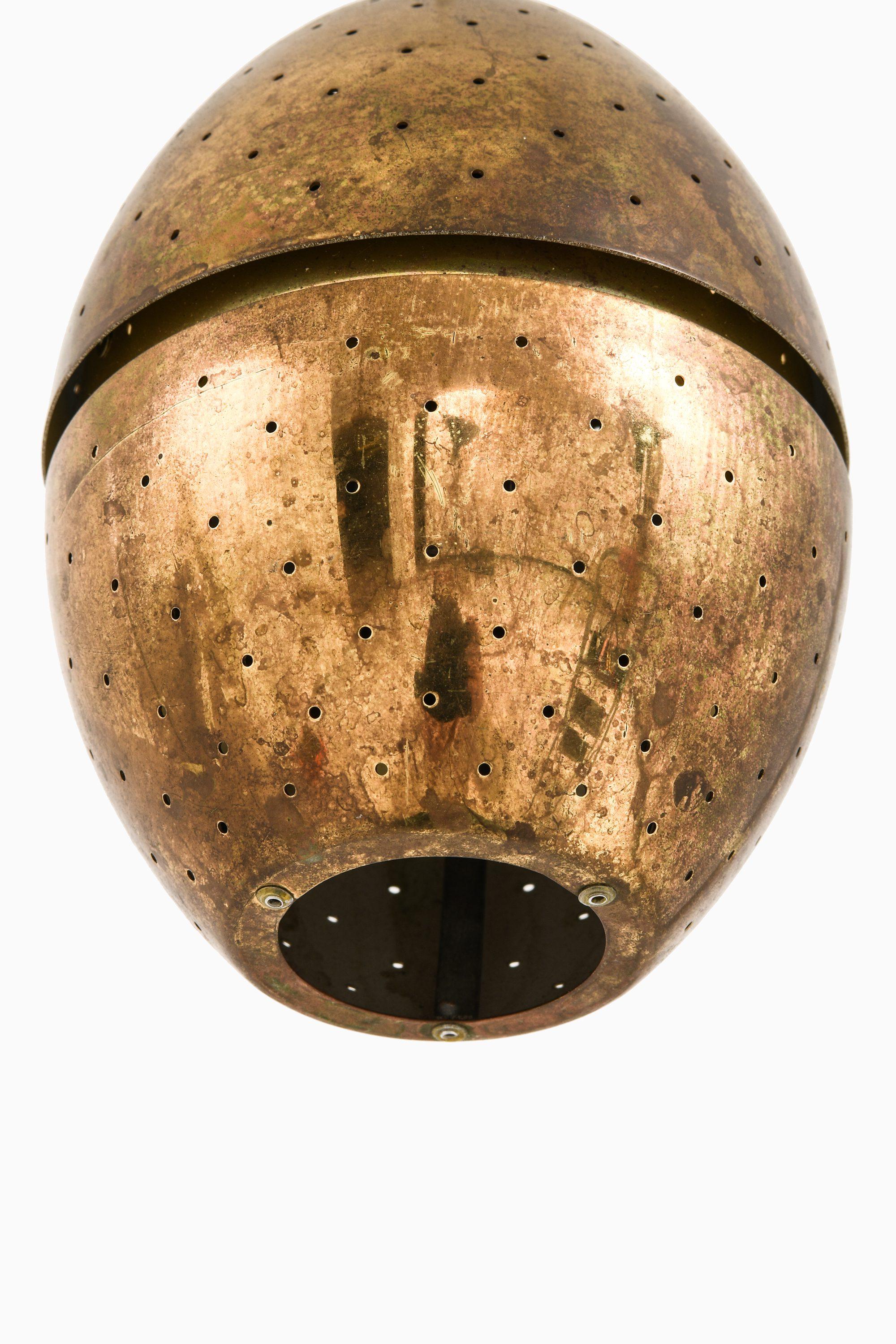 Ceiling Lamp in Brass by Hans-Agne Jakobsson, 1950's

Additional Information:
Material: Brass
Style: Mid century, Scandinavia
Produced by Hans-Agne Jakobsson in Markaryd, Sweden
Dimensions (Ø x H): 10.5 x 14 cm
Condition: Good vintage condition,