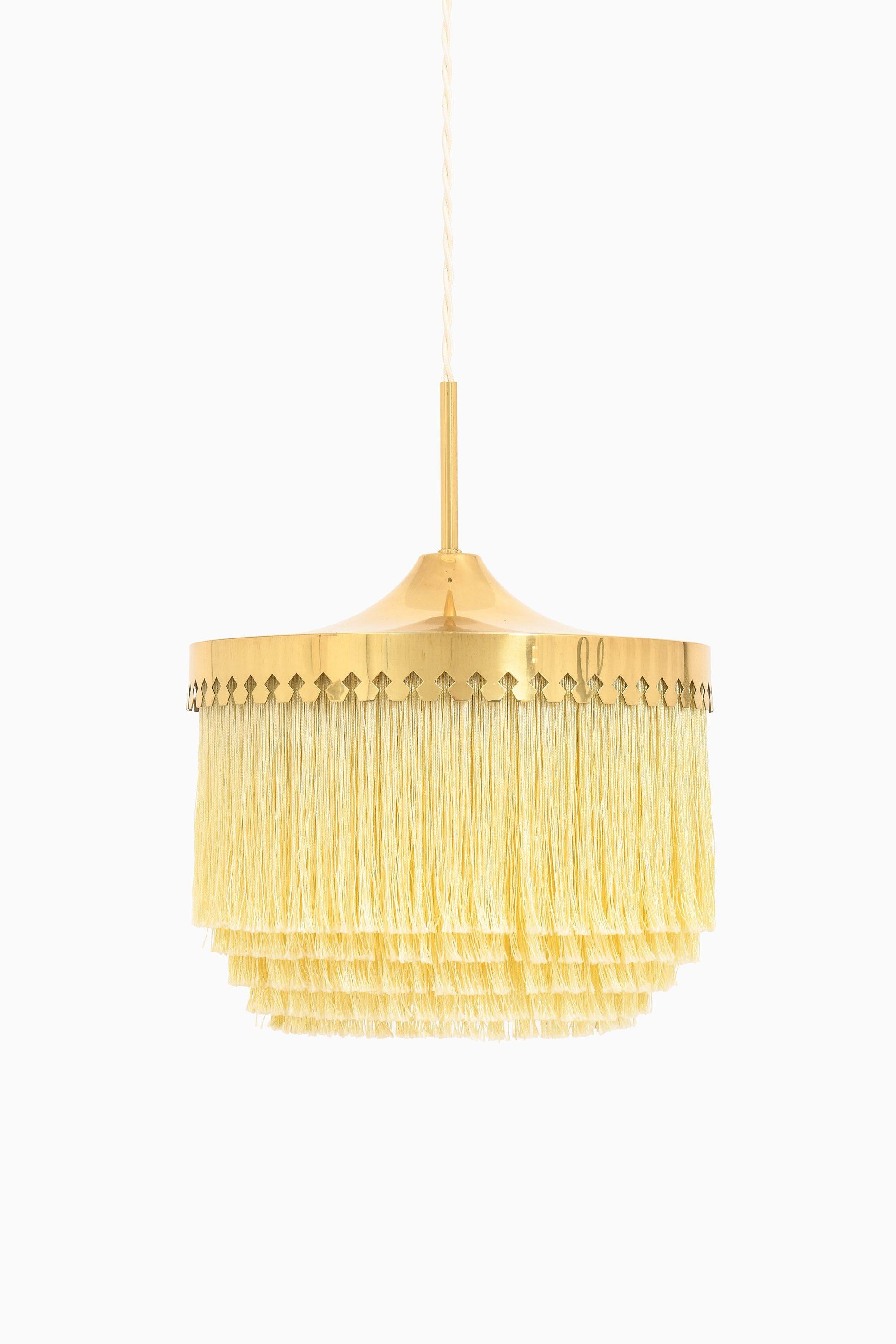 Lampada da soffitto in ottone con frange di seta di Hans-Agne Jakobsson, 1965

Informazioni aggiuntive:
Materiale: Ottone, frange di seta
Stile: Metà secolo, Scandinavo
Lampada da soffitto modello T&T. T. I. M. T. I.
Prodotto da Hans-Agne Jakobsson