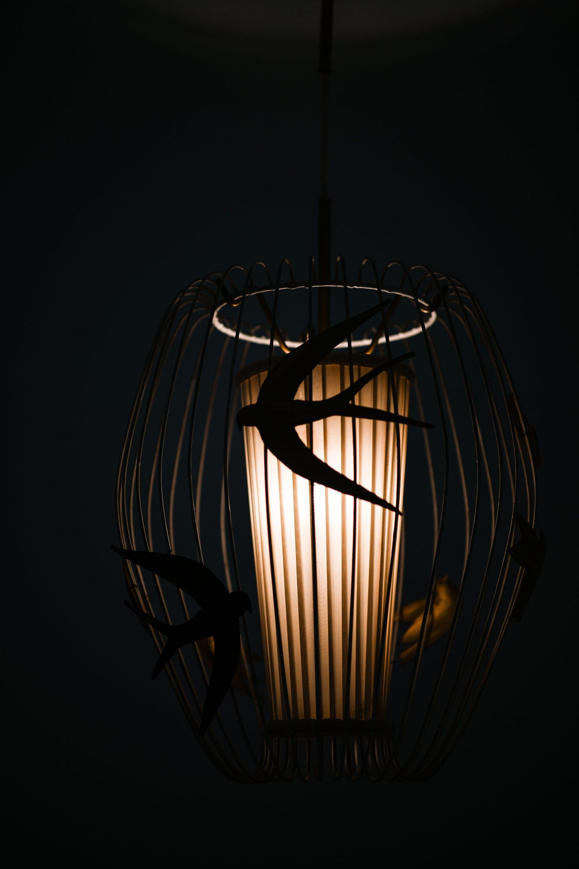 Scandinavian Modern Ceiling Lamp in Cage-shaped Frame in Lacquered Metal by Hans Bergström, 1940's For Sale
