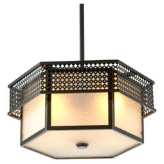 Plafonnier en métal avec finition bronze et verre dépoli, design contemporain