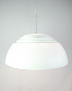 Plafonnier en aluminium et acier blanc d'Arne Jacobsen des années 1960