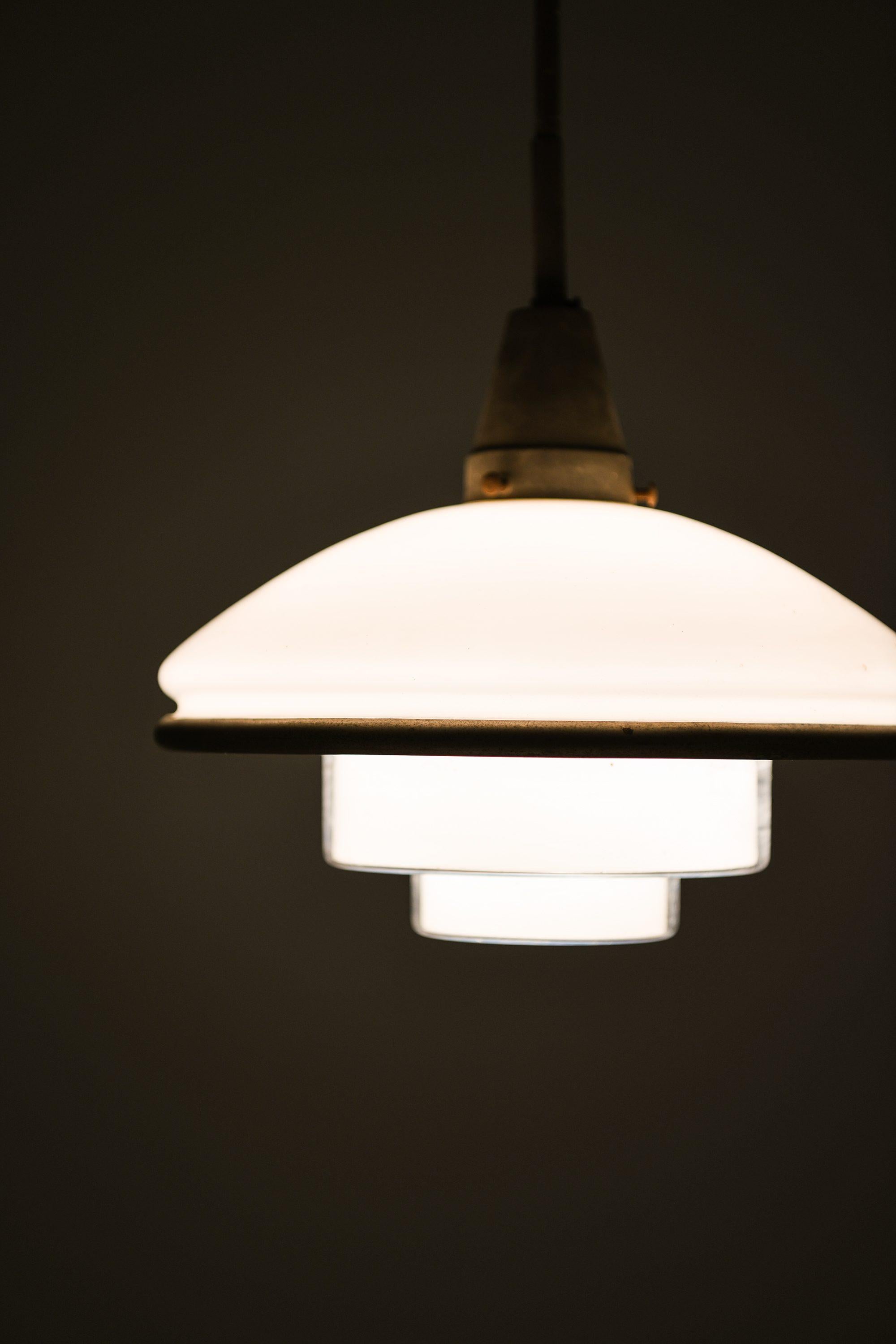 Tedesco Lampada da soffitto Megaphos in metallo nichelato di C.F. Otto Müller, 1932 in vendita