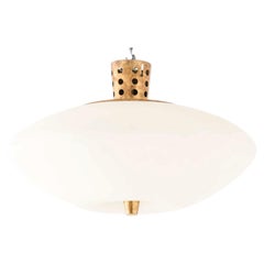 Lampada da soffitto, modello 71, in ottone e vetro opalino di Lisa Johansson-Pape, anni '50
