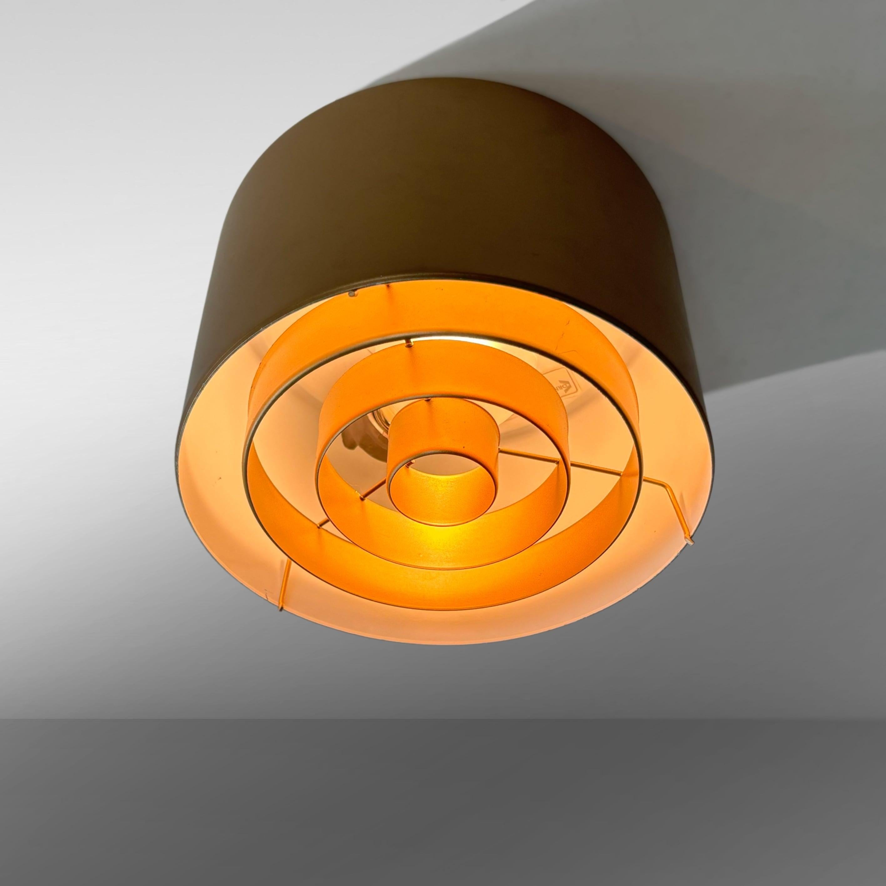 Finlandese Lampada da soffitto modello 971-135/20 di Yki Nummi per Orno, Finlandia, anni '70 in vendita