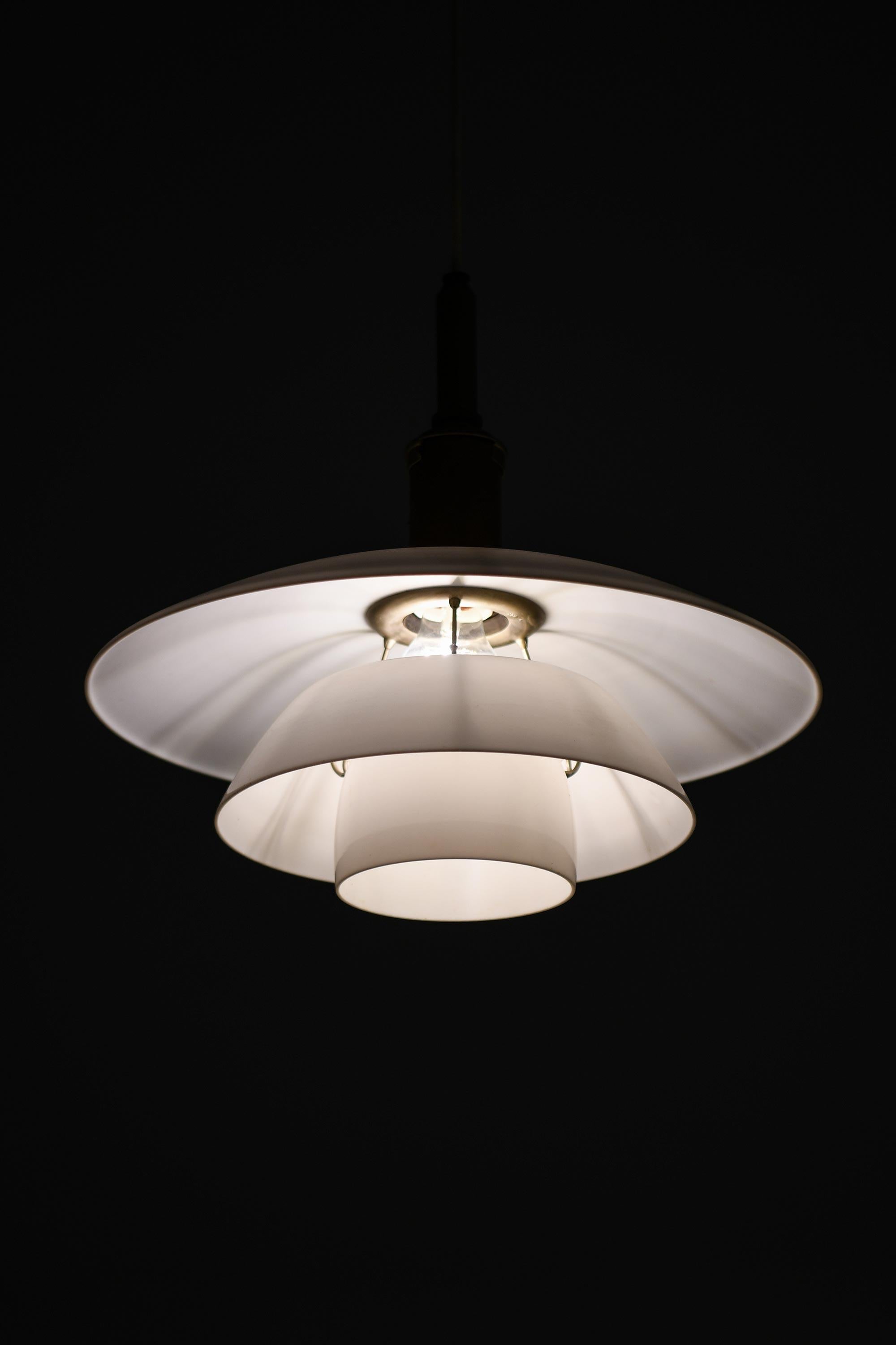 Plafonnier, Model No No 4/4, en verre opalin et métal par Poul Henningsen, années 1930 en vente 1