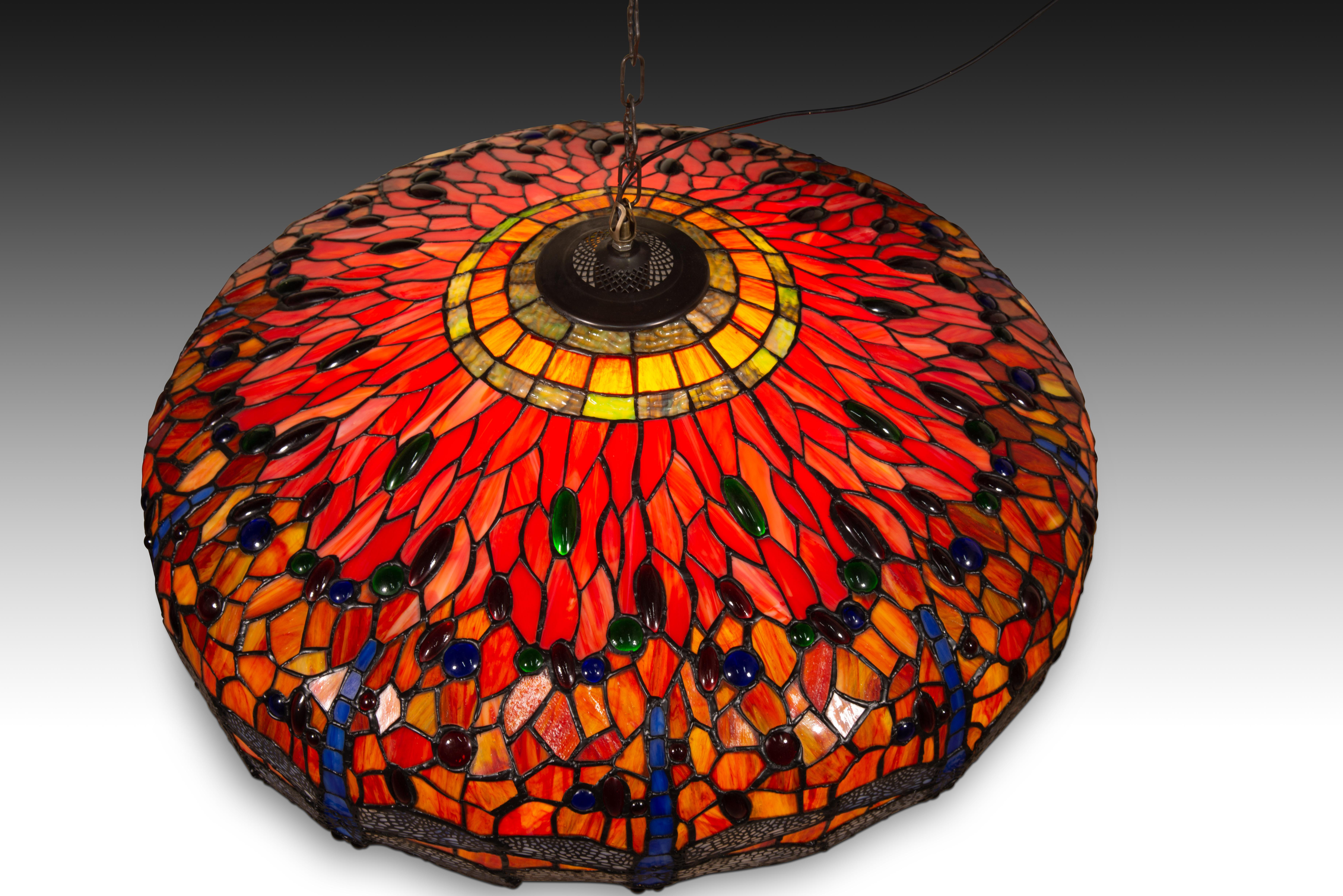 Metallo Lampada da soffitto, stile Tyffany. Polimero, metallo. XX secolo. in vendita