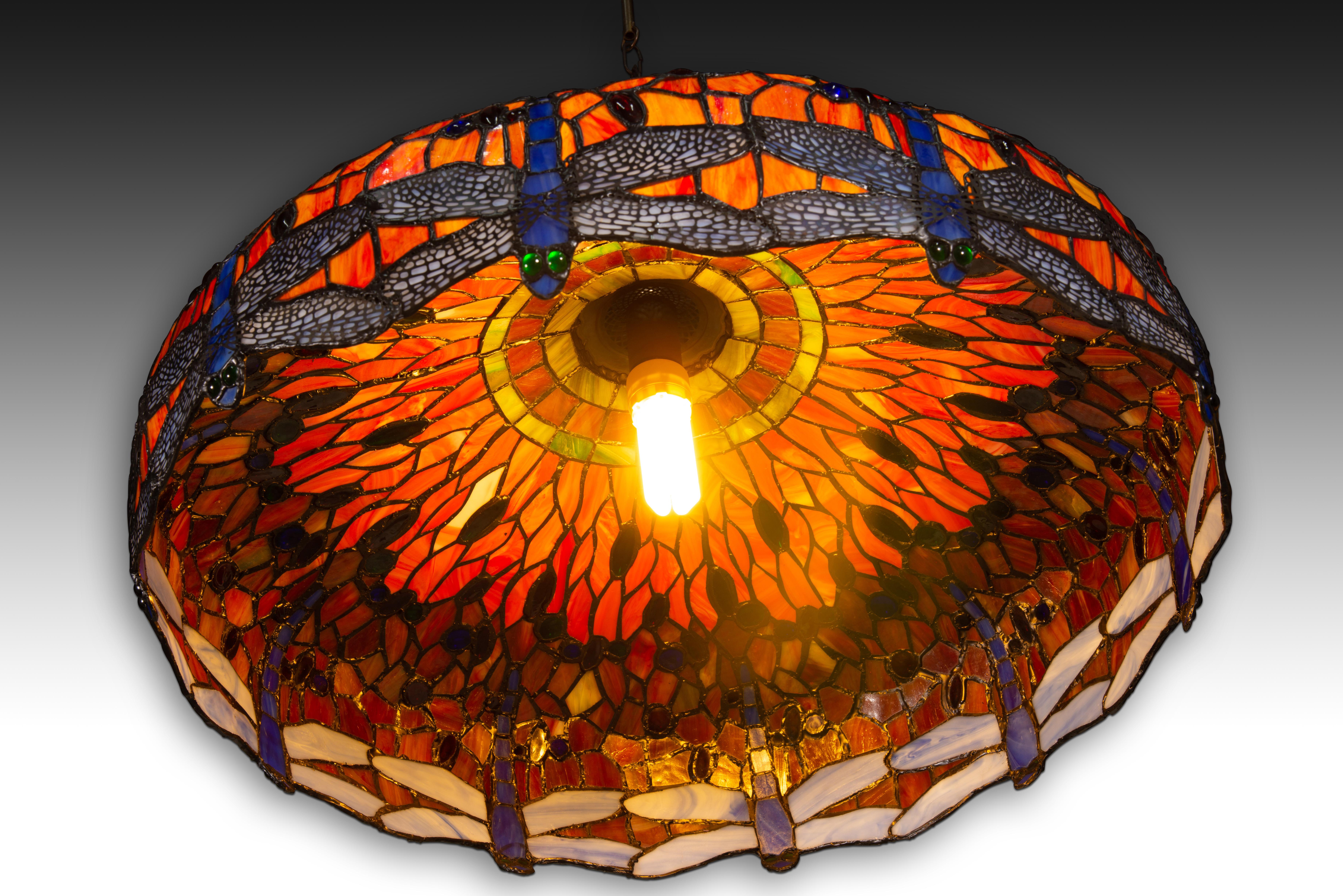 Lampada da soffitto, stile Tyffany. Polimero, metallo. XX secolo. in vendita 2