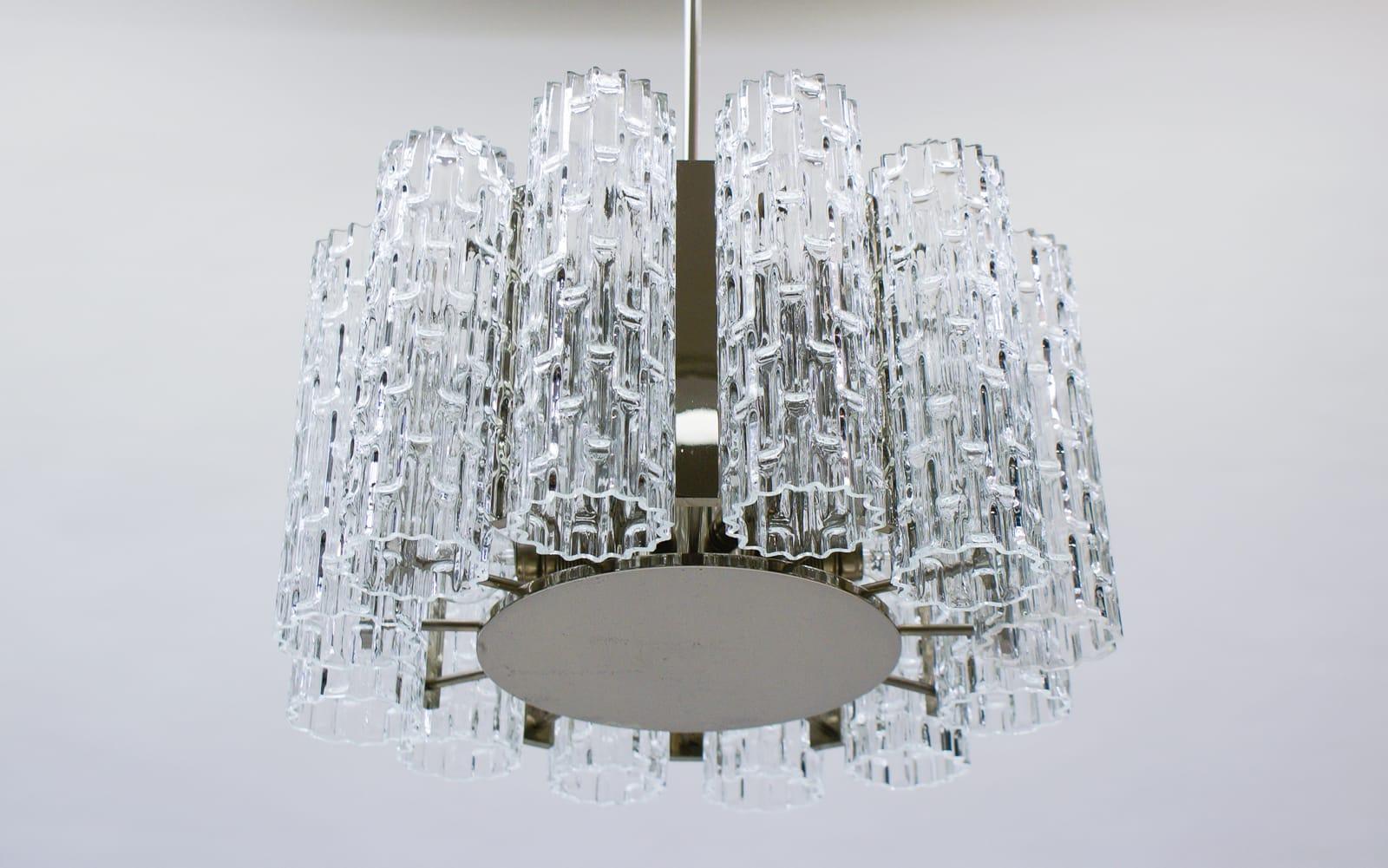 Tedesco Lampada da soffitto con 12 paralumi in vetro testurizzato, Kaiser Leuchten Germania, anni '60 in vendita