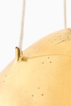 Lampada da soffitto con paralume a cupola in ottone di Paavo Tynell, anni '52